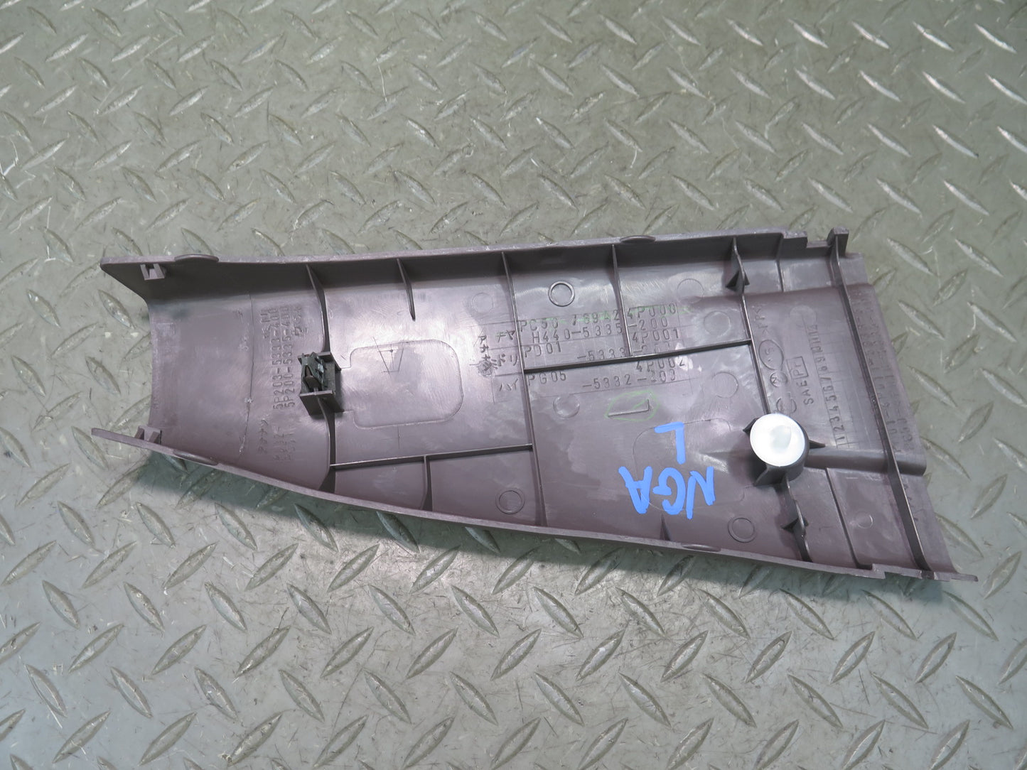 95-97 Nissan Gloria HY33 VIP Set of 2 Rear Middle B Pillar Trim Cover Brown OEM