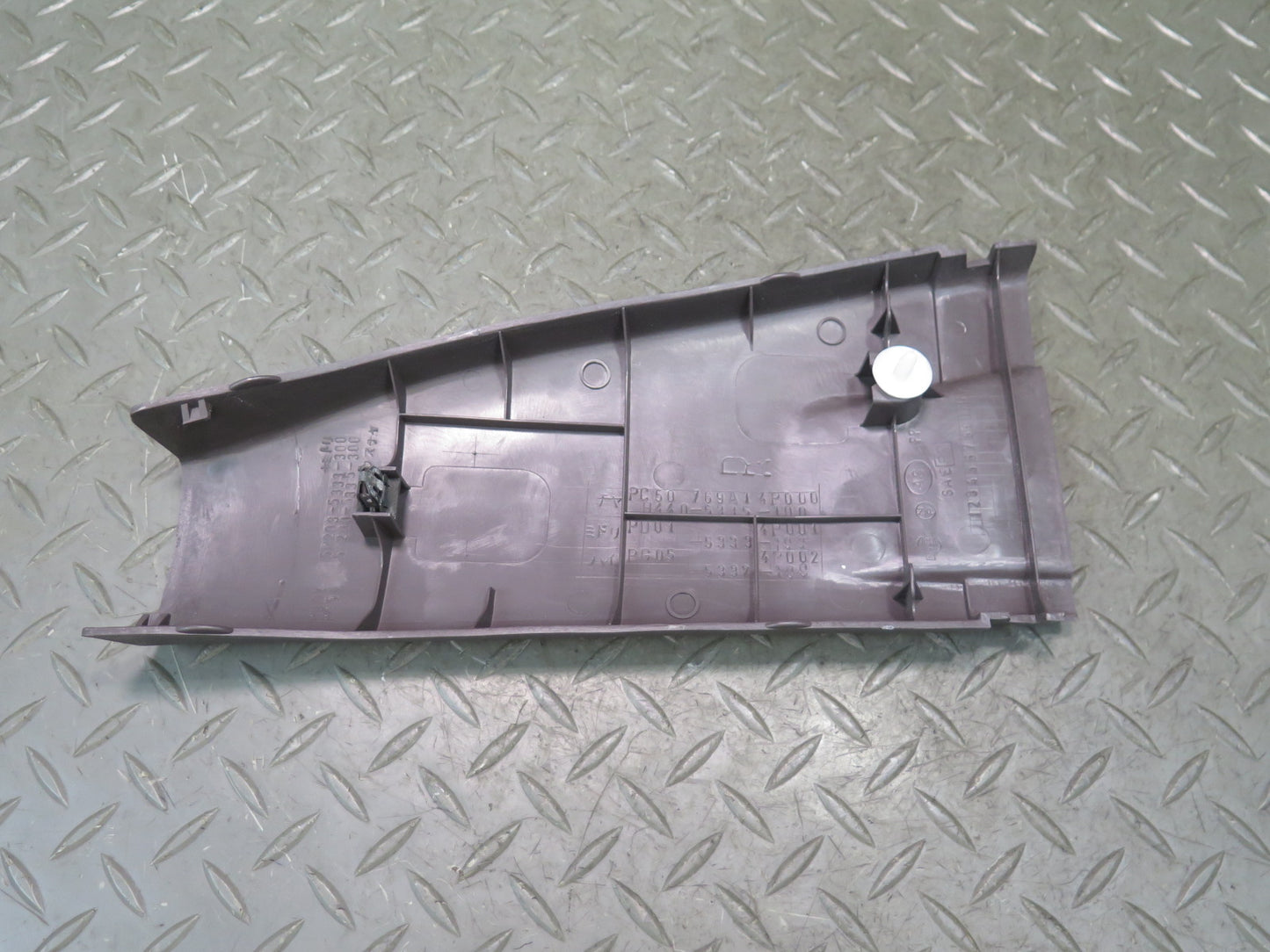 95-97 Nissan Gloria HY33 VIP Set of 2 Rear Middle B Pillar Trim Cover Brown OEM