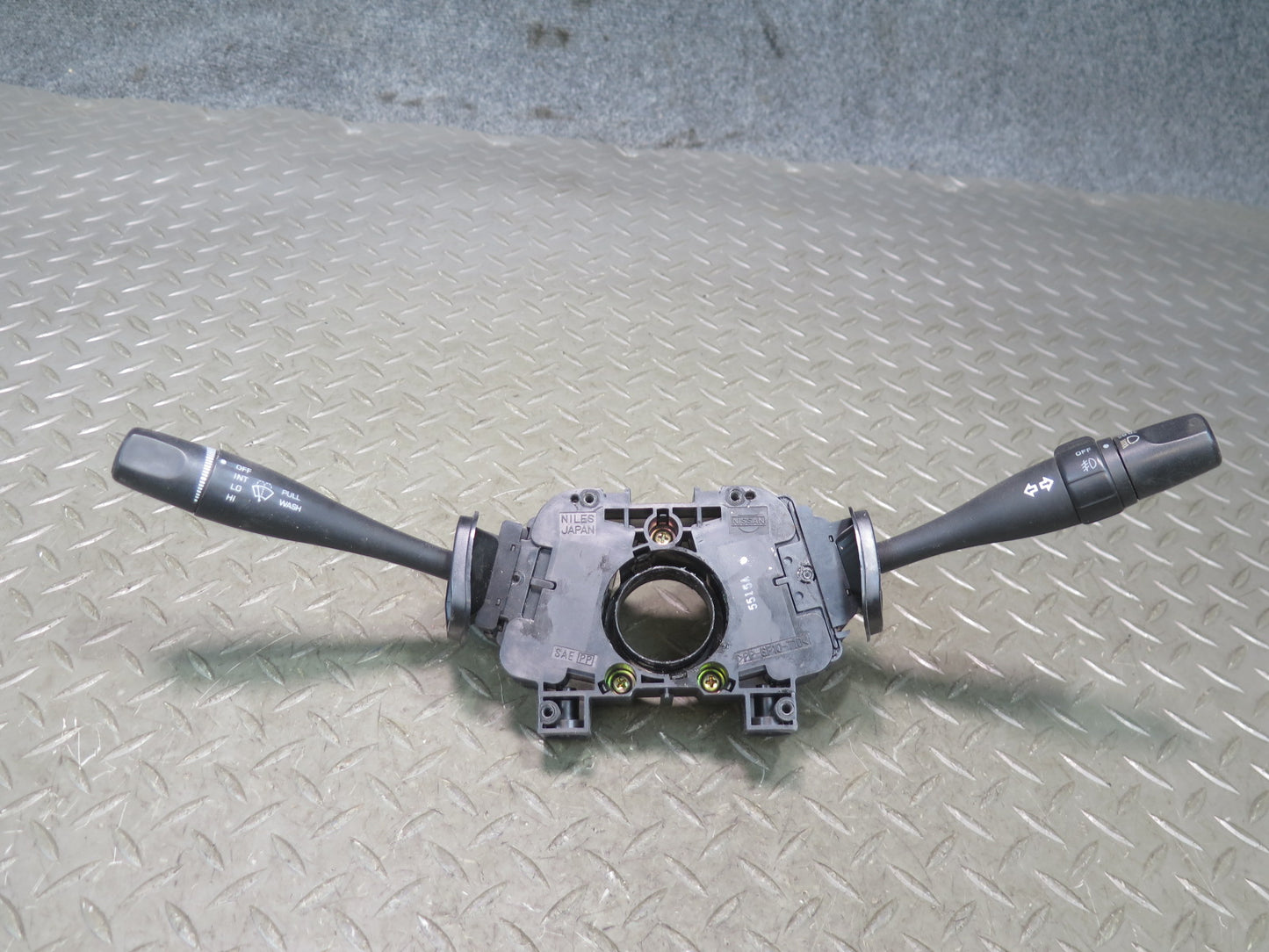95-97 Nissan Gloria HY33 Steering Column Headlight Wiper Switch Assy OEM