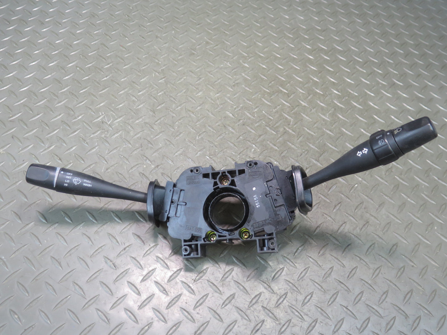 95-97 Nissan Gloria HY33 Steering Column Headlight Wiper Switch Assy OEM