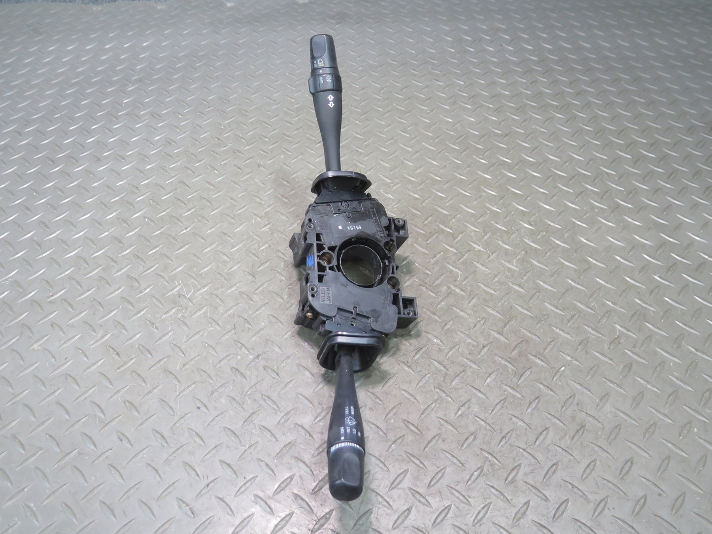 95-97 Nissan Gloria HY33 Steering Column Headlight Wiper Switch Assy OEM