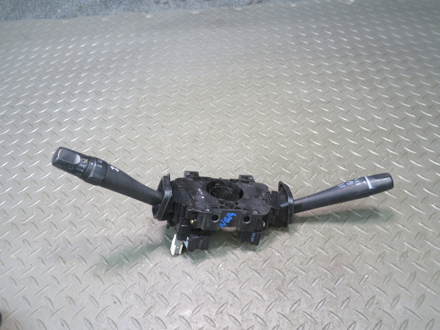 95-97 Nissan Gloria HY33 Steering Column Headlight Wiper Switch Assy OEM