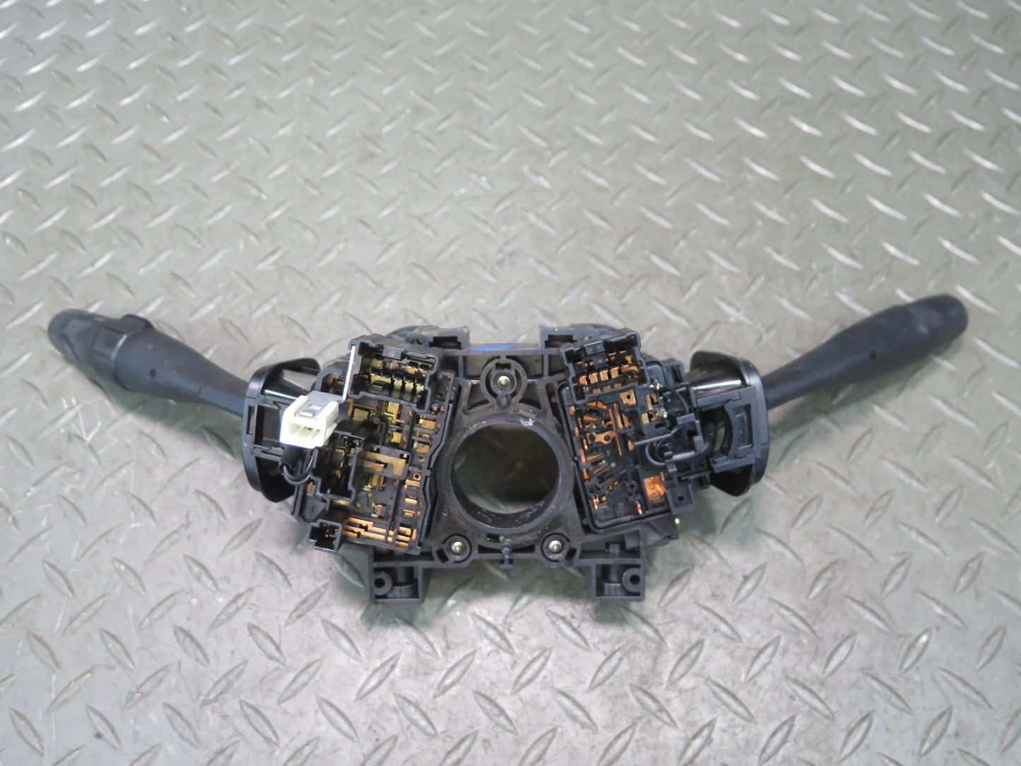 95-97 Nissan Gloria HY33 Steering Column Headlight Wiper Switch Assy OEM