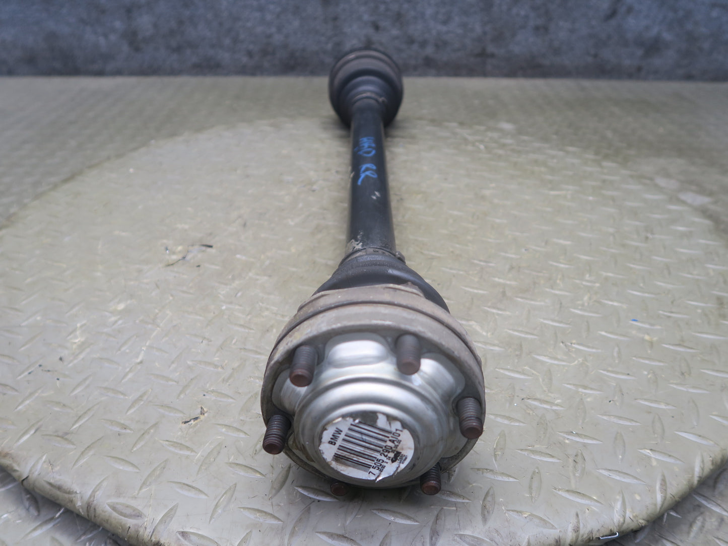 01-06 BMW E46 330Ci M54 RWD A/T Rear Right Suspension Axle Shaft 7505290 OEM