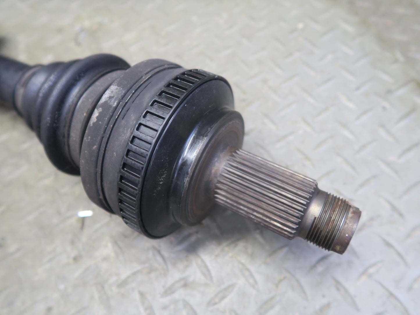 01-06 BMW E46 330Ci M54 RWD A/T Rear Right Suspension Axle Shaft 7505290 OEM