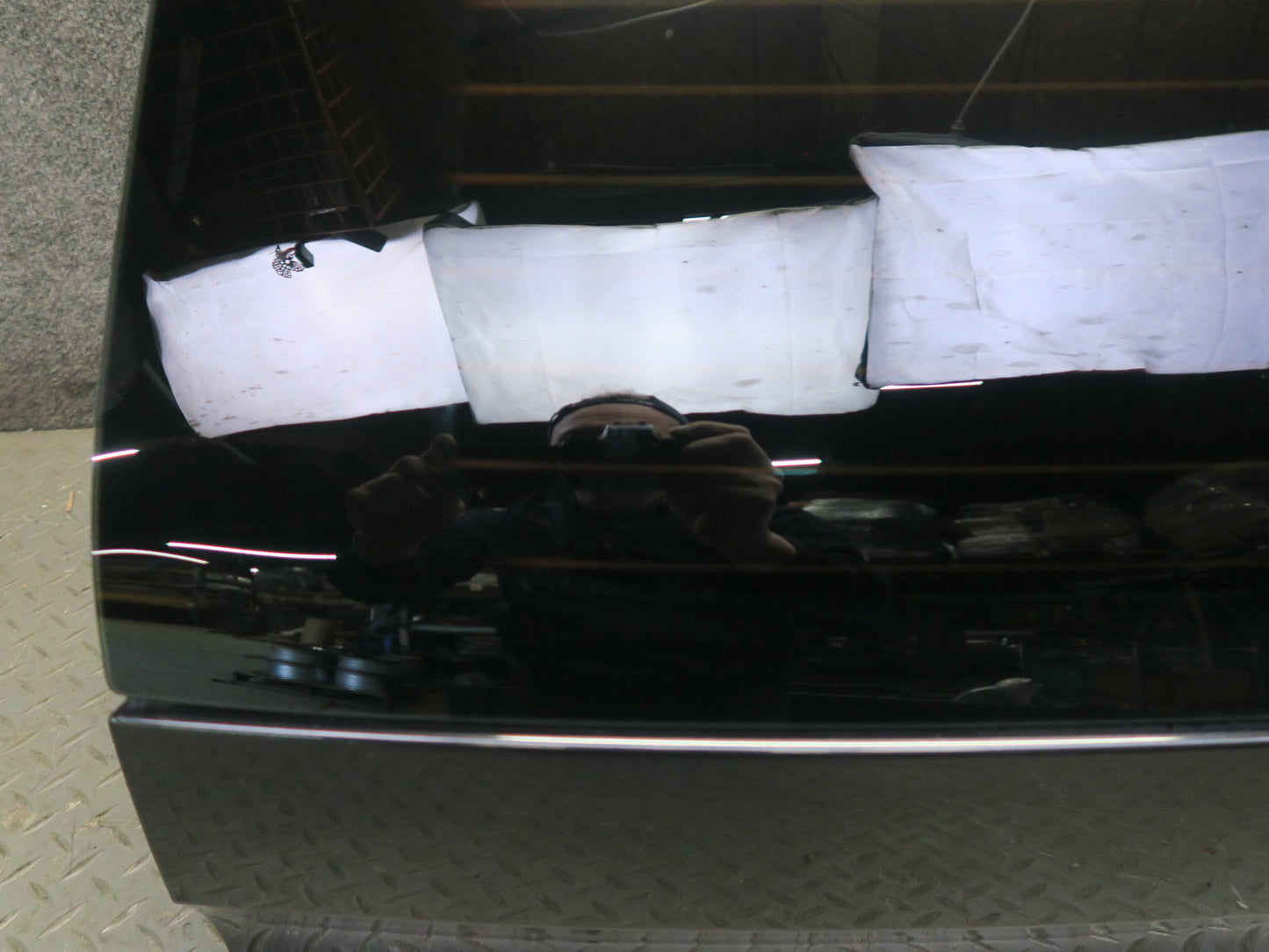 00-06 BMW E53 X5 Rear Trunk Lid Liftgate Upper Panel w Glass Black OEM