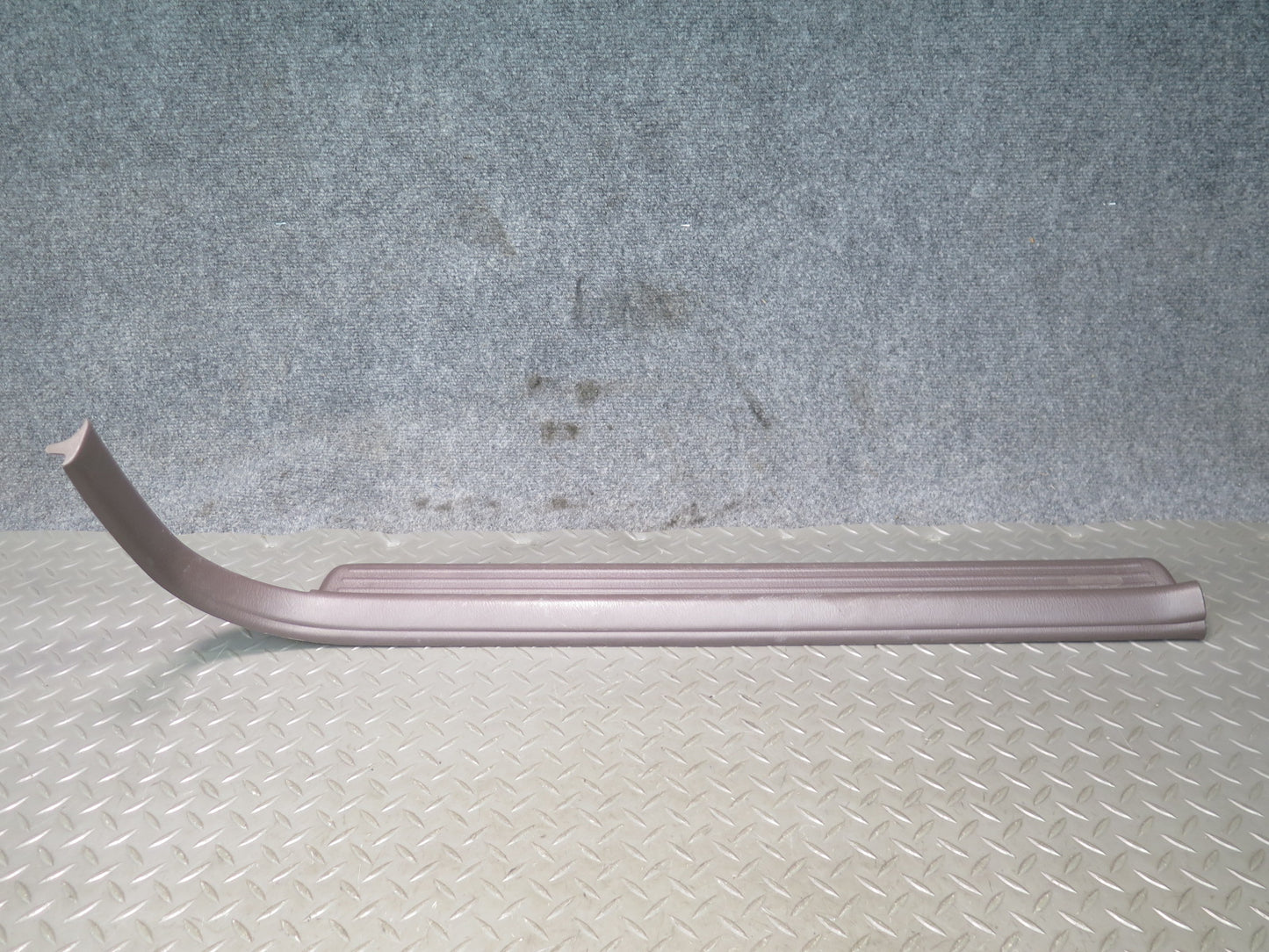 95-97 Nissan Gloria HY33 Set of 4 Front & Rear Door Scuff Sill Plate Trim OEM
