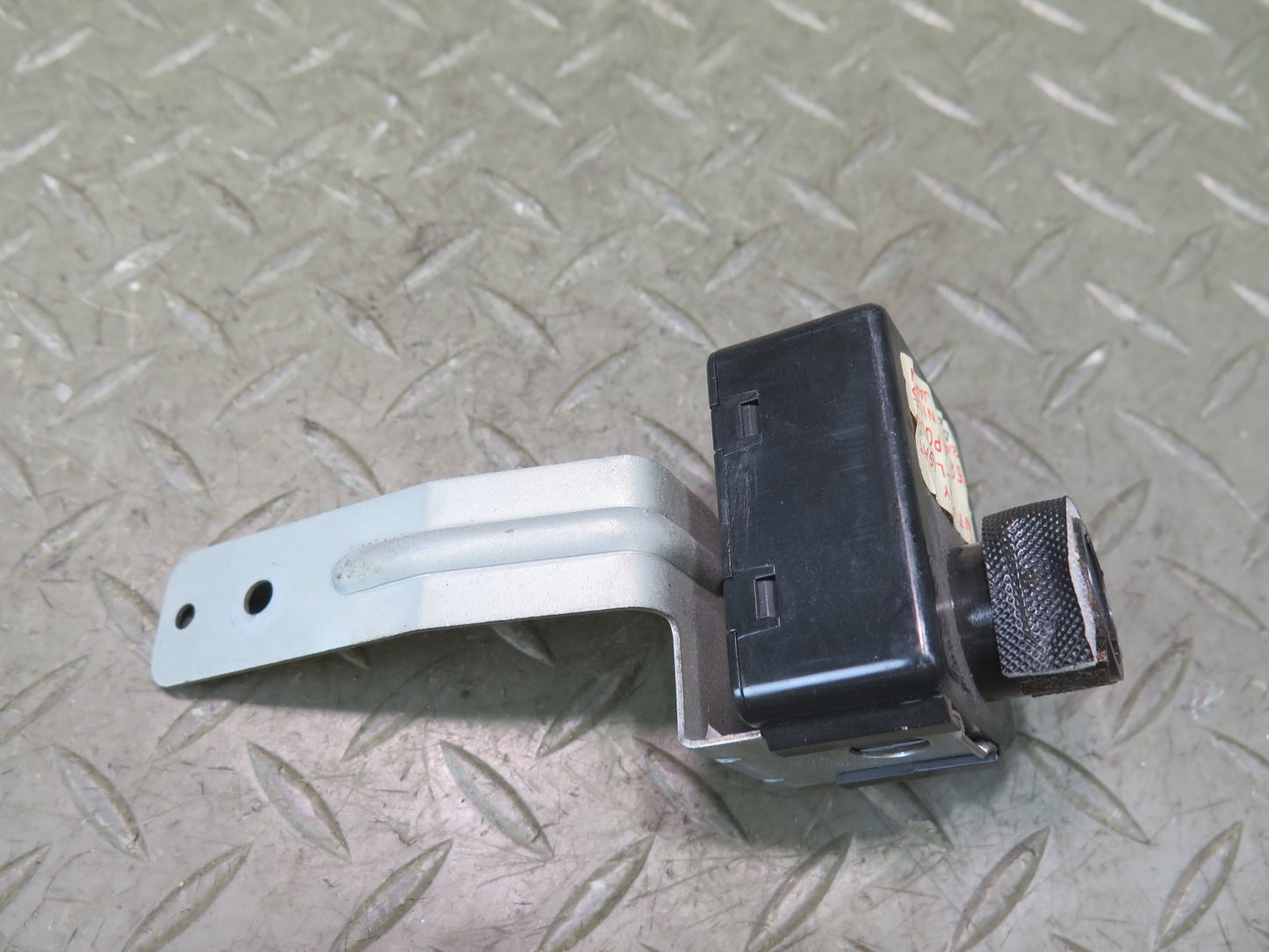 95-97 Nissan Gloria Cedric HY33 DAY Time Running Light Control Module OEM