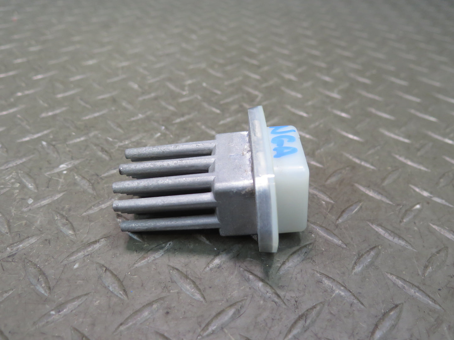 95-97 Nissan Gloria Cedric HY33 AC Heater Blower Motor Fan Resistor OEM