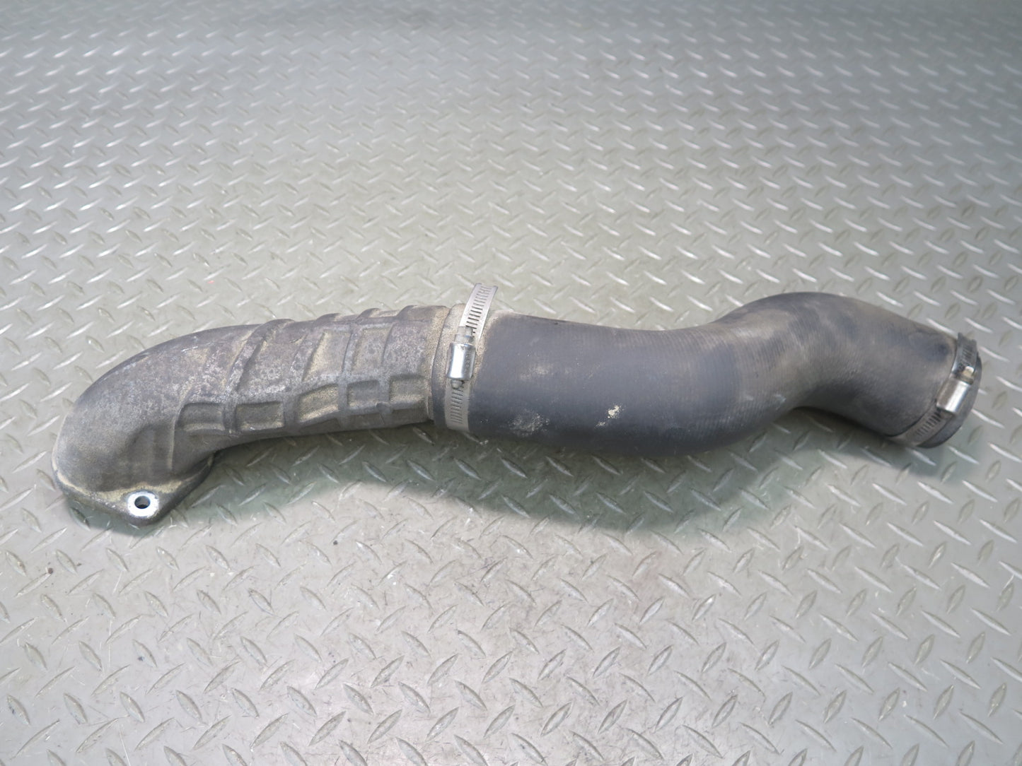 95-97 Nissan Gloria HY33 VQ30DET Turbo Right Intercooler Air Hard Pipe Line OEM