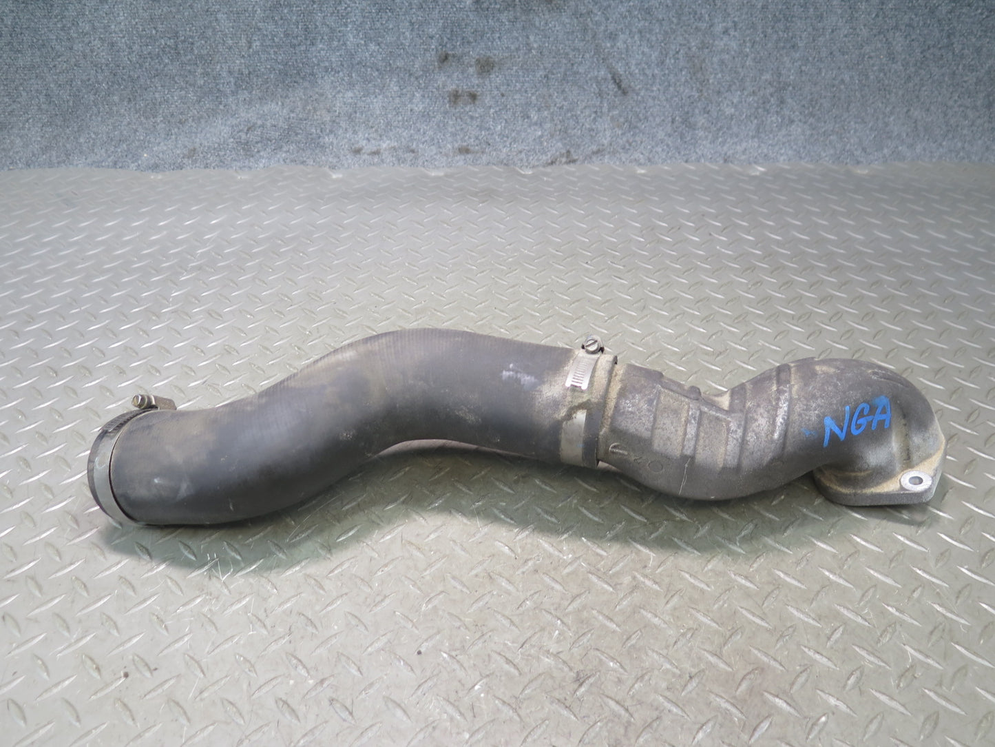 95-97 Nissan Gloria HY33 VQ30DET Turbo Right Intercooler Air Hard Pipe Line OEM