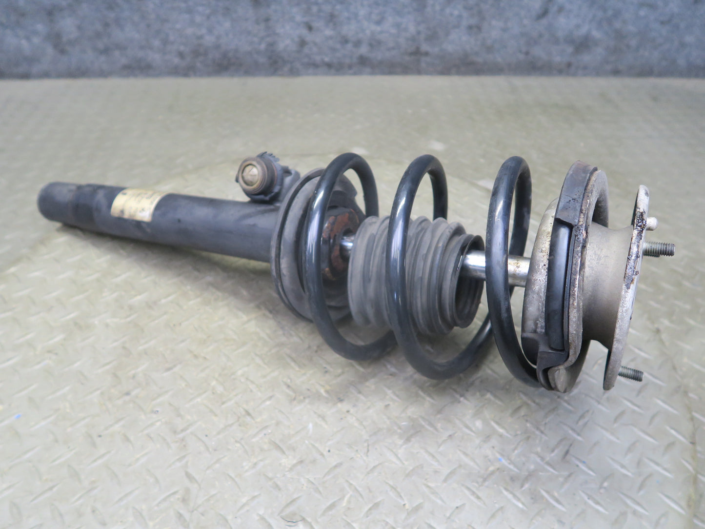 01-06 BMW E46 330Ci Convertible Front Left & Right Strut Shock Absorber Set OEM