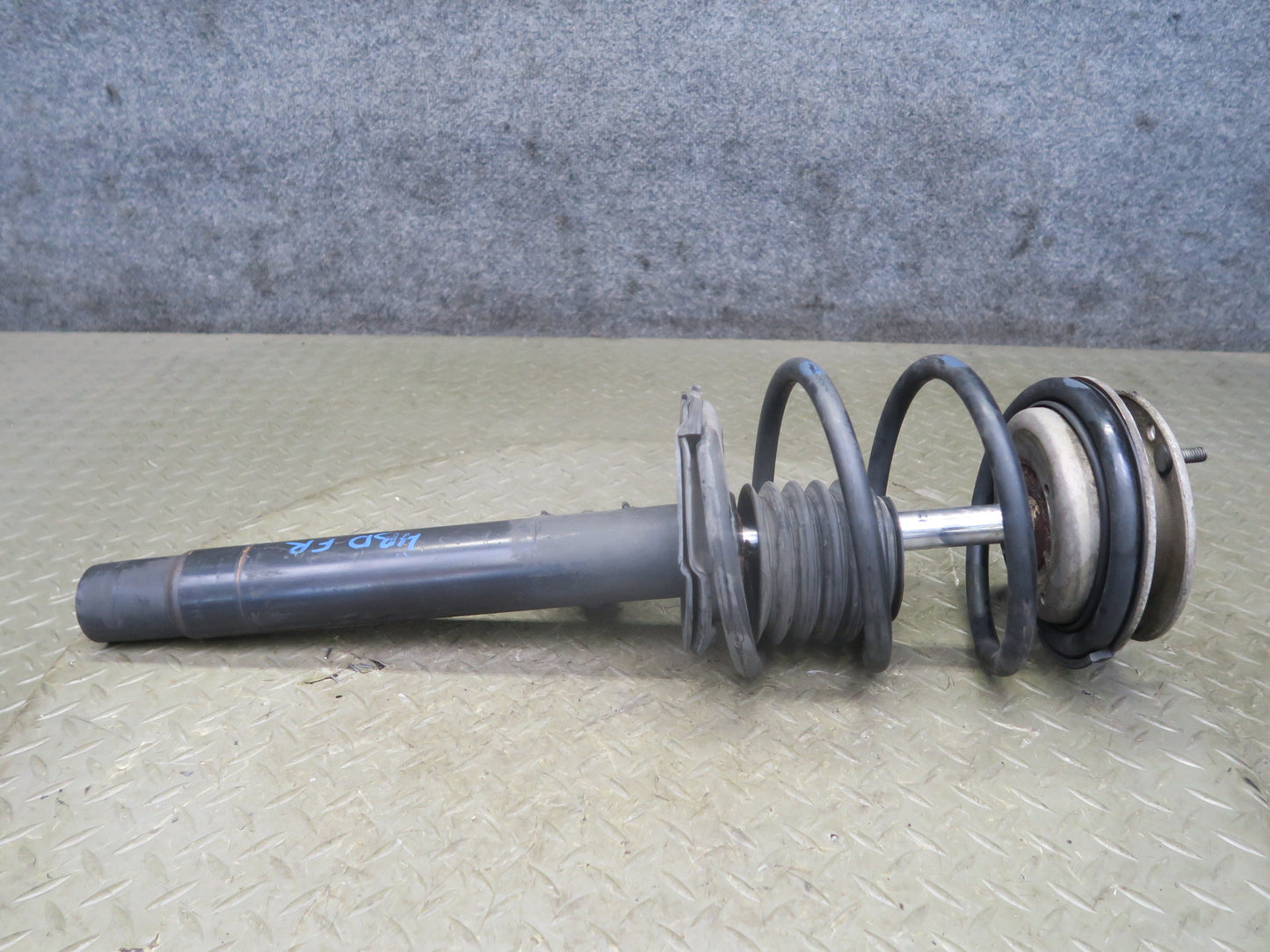 01-06 BMW E46 330Ci Convertible Front Left & Right Strut Shock Absorber Set OEM