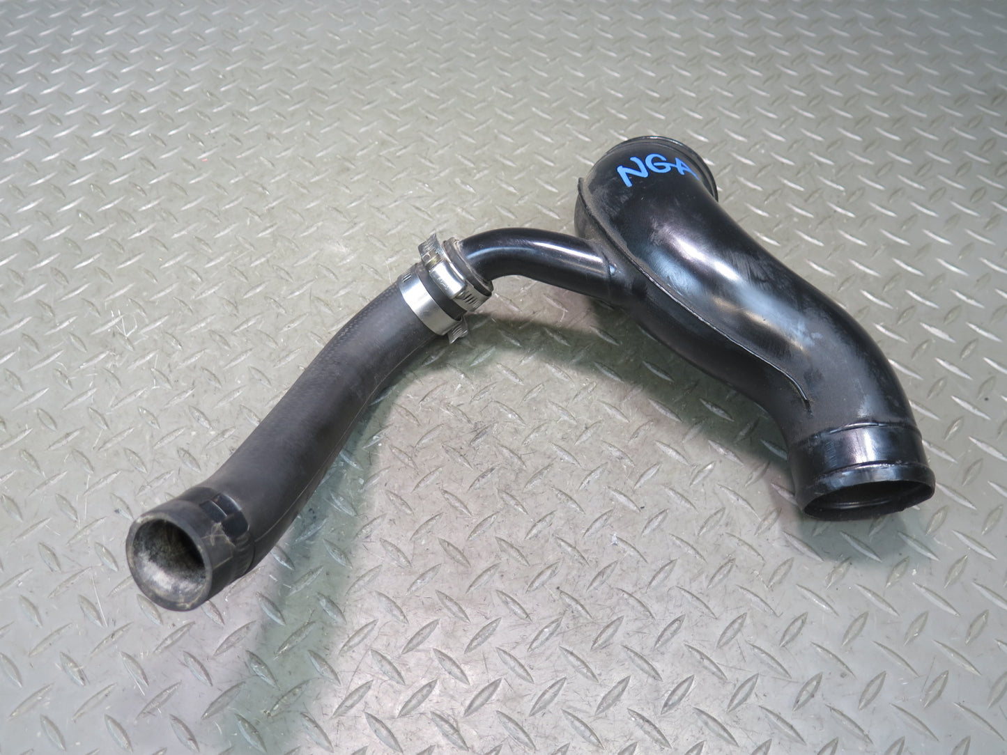 95-97 Nissan Gloria HY33 VQ30DET Turbo Left Intercooler Air Hard Pipe Line OEM