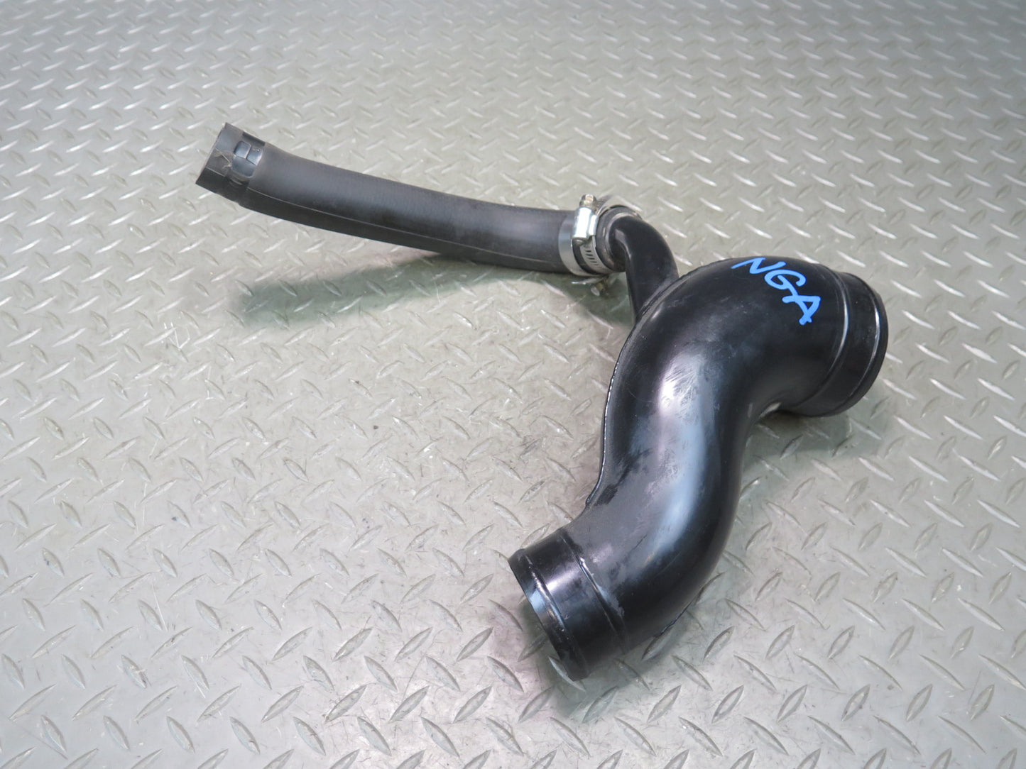 95-97 Nissan Gloria HY33 VQ30DET Turbo Left Intercooler Air Hard Pipe Line OEM