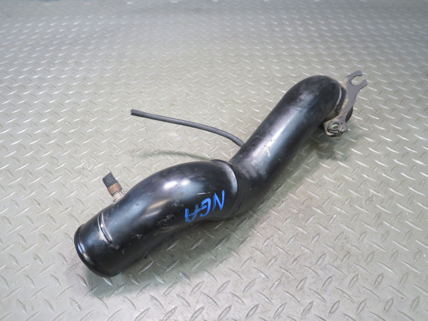 95-97 Nissan Gloria HY33 VQ30DET Turbo Right Intercooler Air Hard Pipe Line OEM