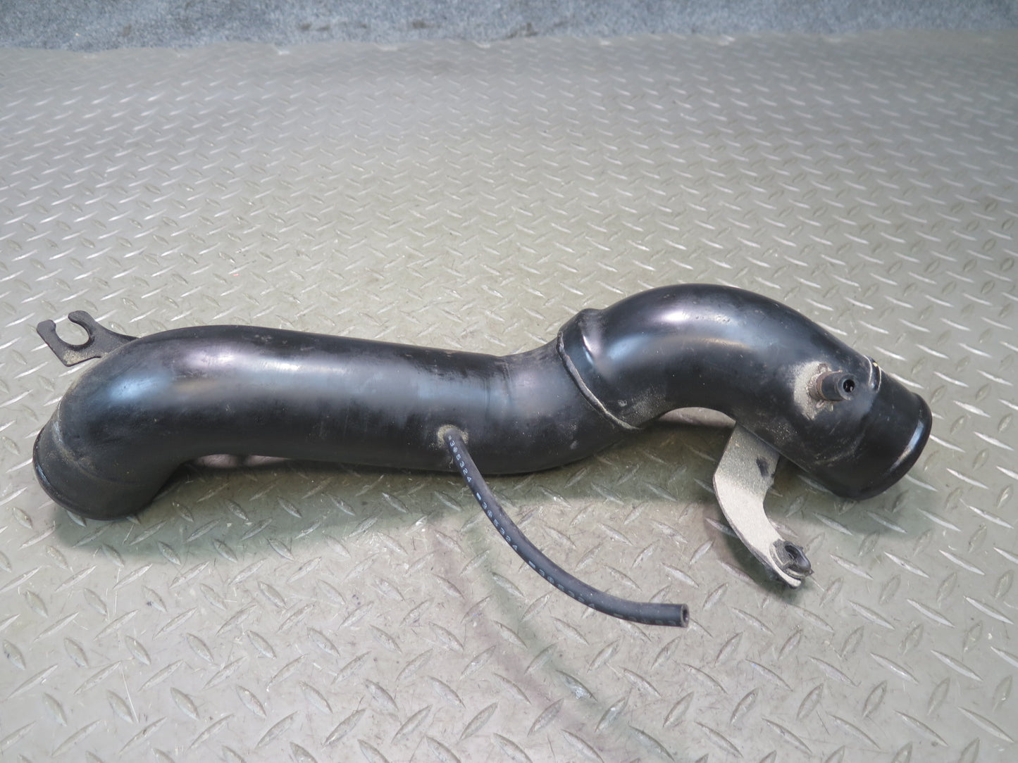 95-97 Nissan Gloria HY33 VQ30DET Turbo Right Intercooler Air Hard Pipe Line OEM