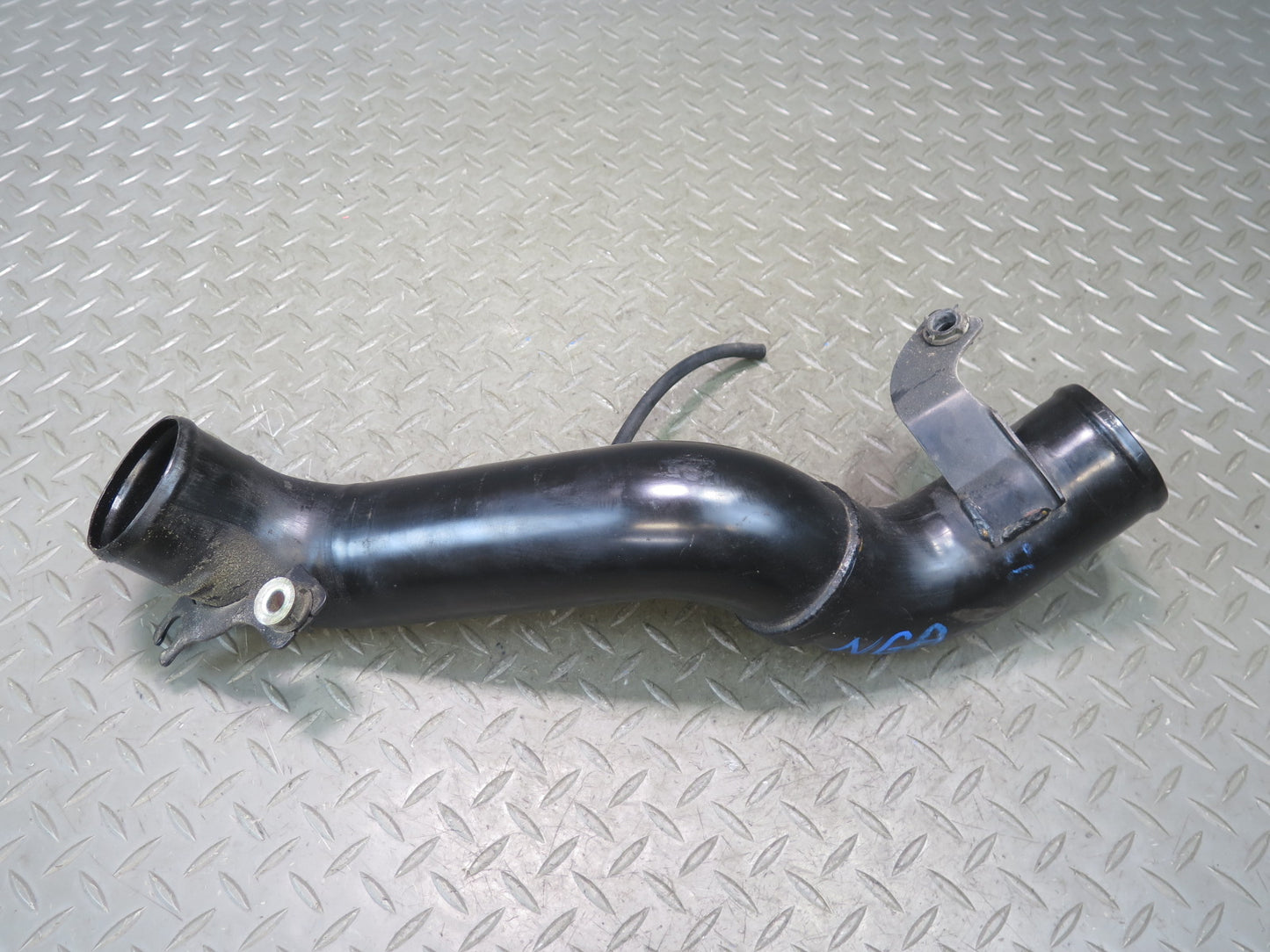 95-97 Nissan Gloria HY33 VQ30DET Turbo Right Intercooler Air Hard Pipe Line OEM