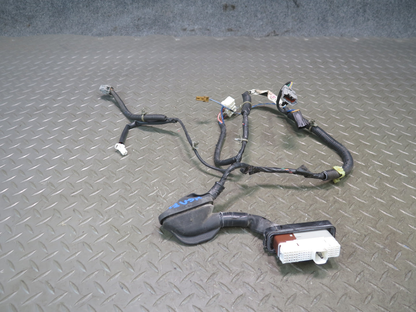 95-97 Nissan Gloria HY33 VIP Front Left Door Wire Wiring Harness 24125-4P000 OEM