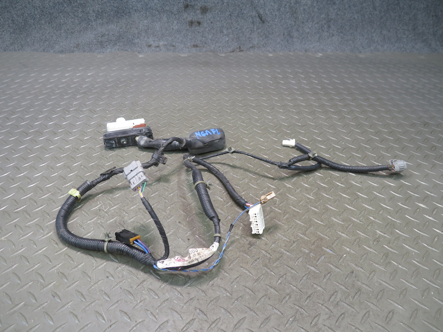 95-97 Nissan Gloria HY33 VIP Front Left Door Wire Wiring Harness 24125-4P000 OEM
