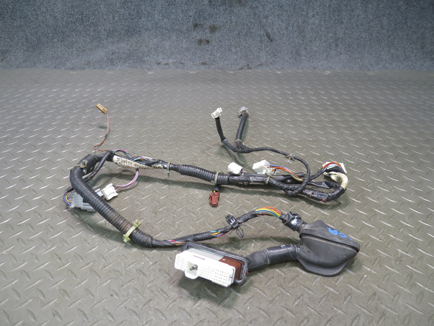 95-97 Nissan Gloria HY33 3.0L VIP Front Right Door Wire Wiring Harness OEM