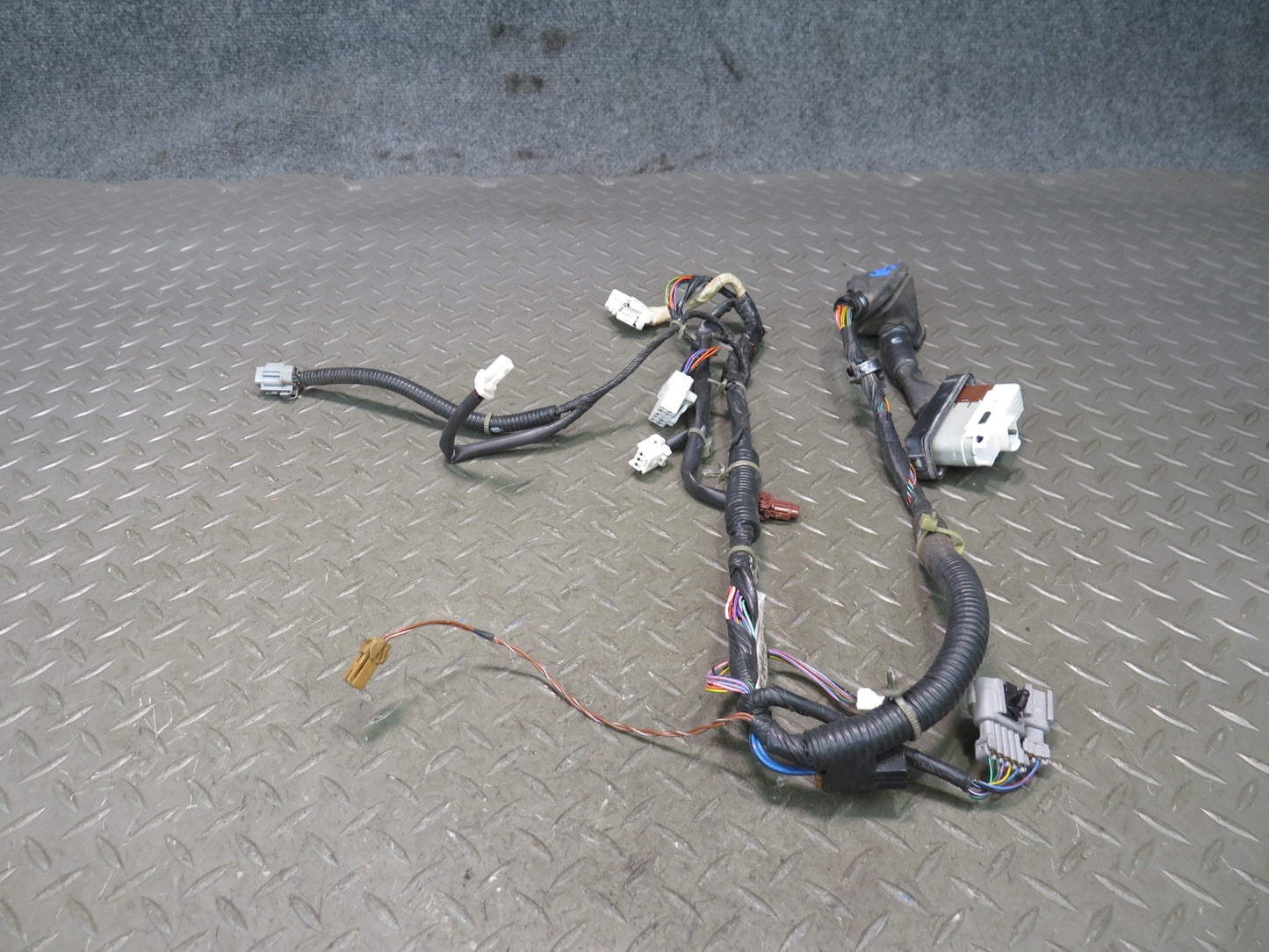 95-97 Nissan Gloria HY33 3.0L VIP Front Right Door Wire Wiring Harness OEM