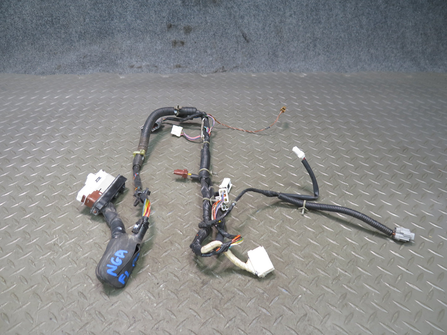 95-97 Nissan Gloria HY33 3.0L VIP Front Right Door Wire Wiring Harness OEM