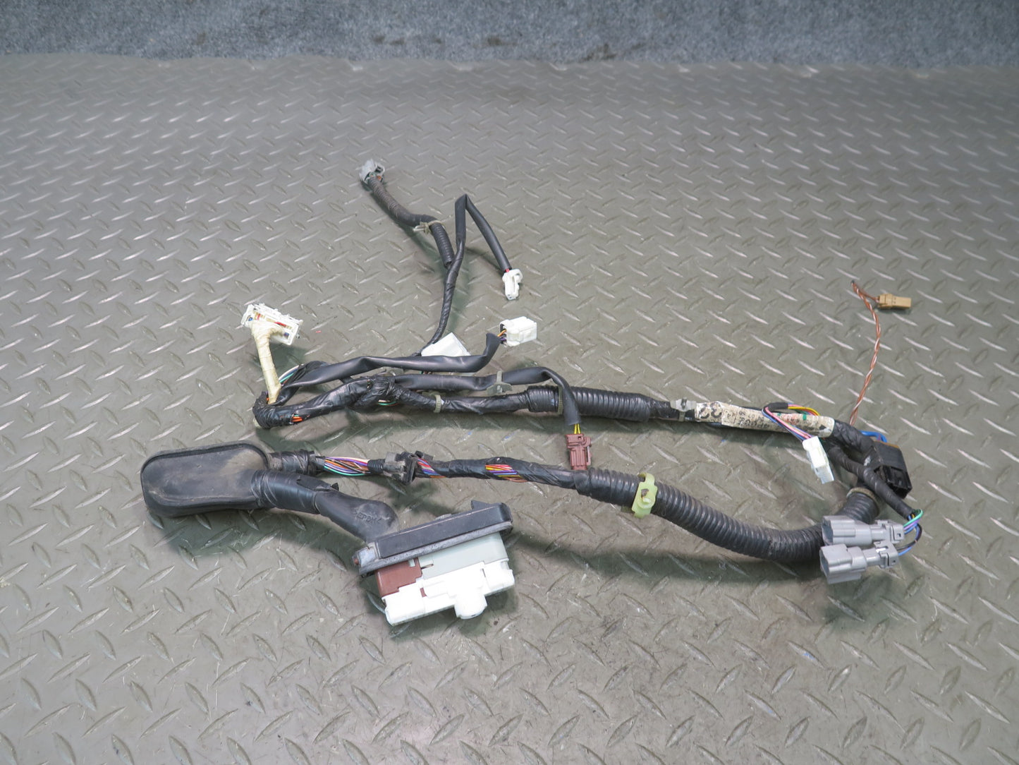 95-97 Nissan Gloria HY33 3.0L VIP Front Right Door Wire Wiring Harness OEM