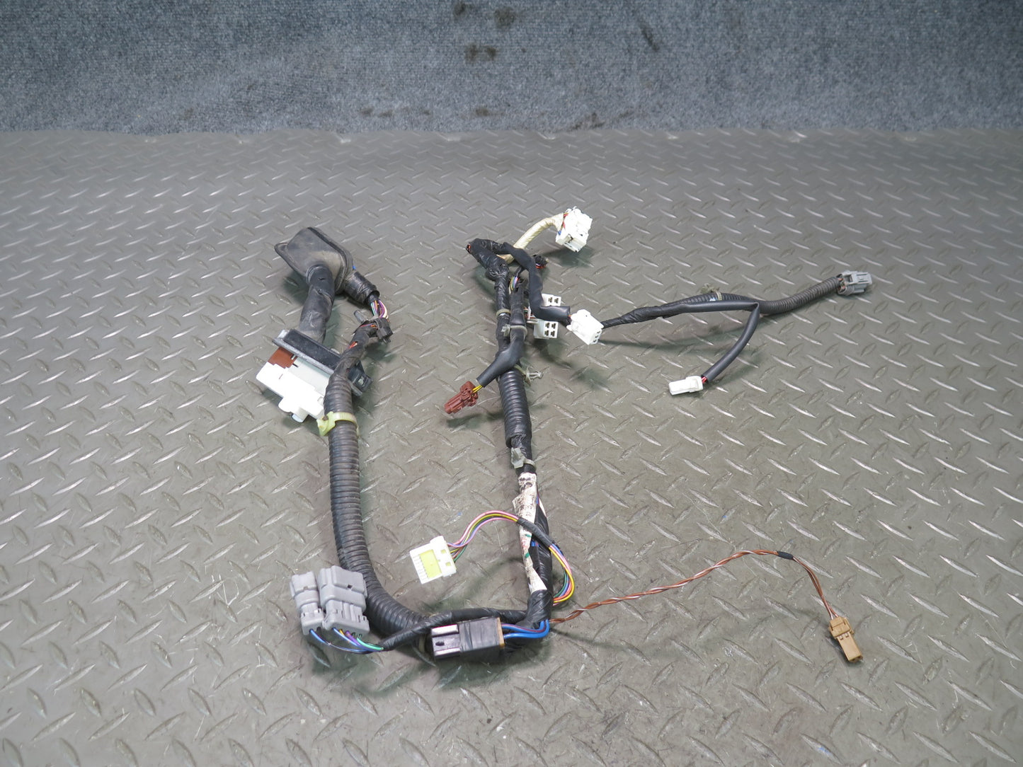 95-97 Nissan Gloria HY33 3.0L VIP Front Right Door Wire Wiring Harness OEM