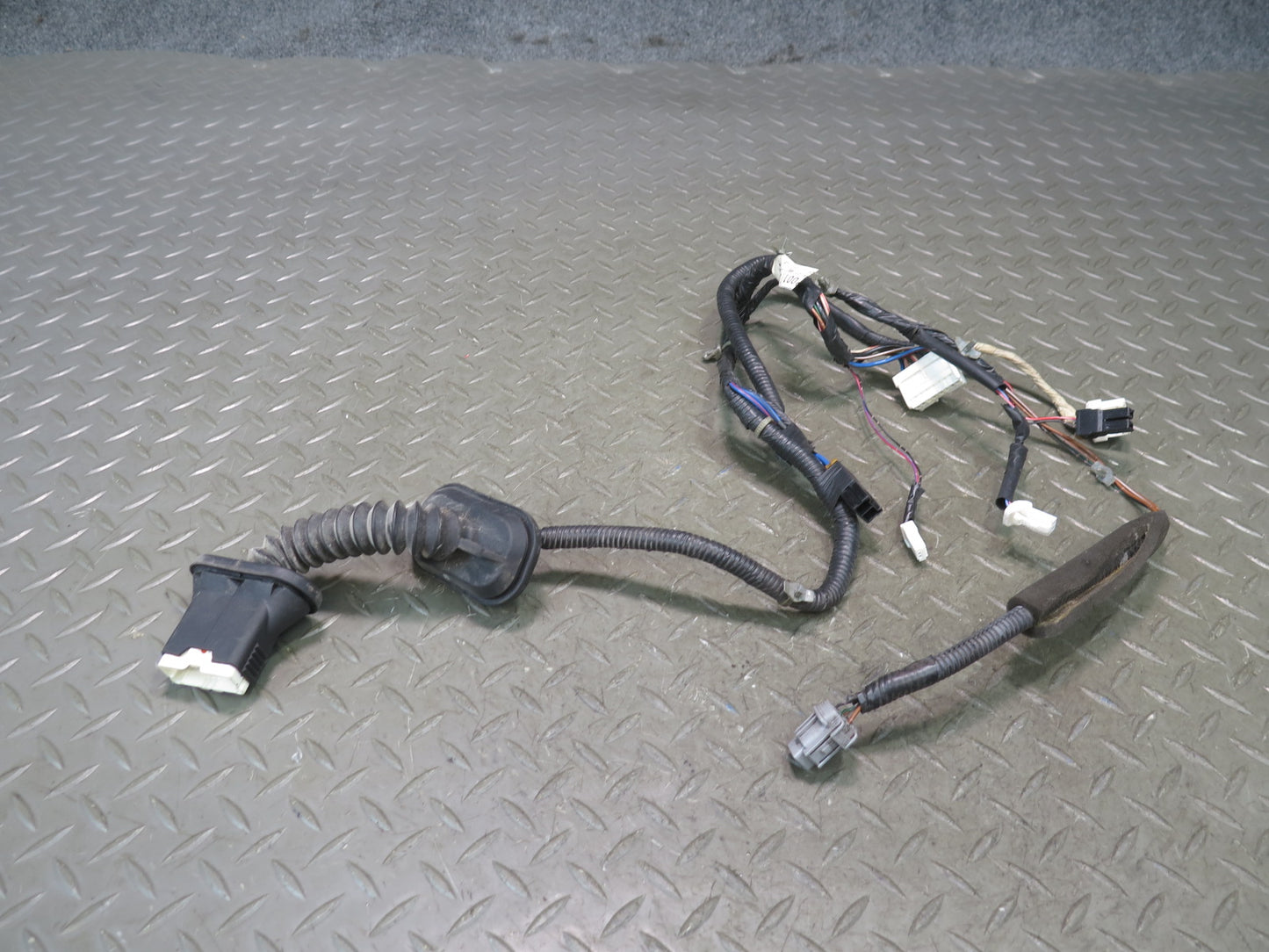 95-97 Nissan Gloria HY33 VIP Rear Left Door Wire Wiring Harness OEM