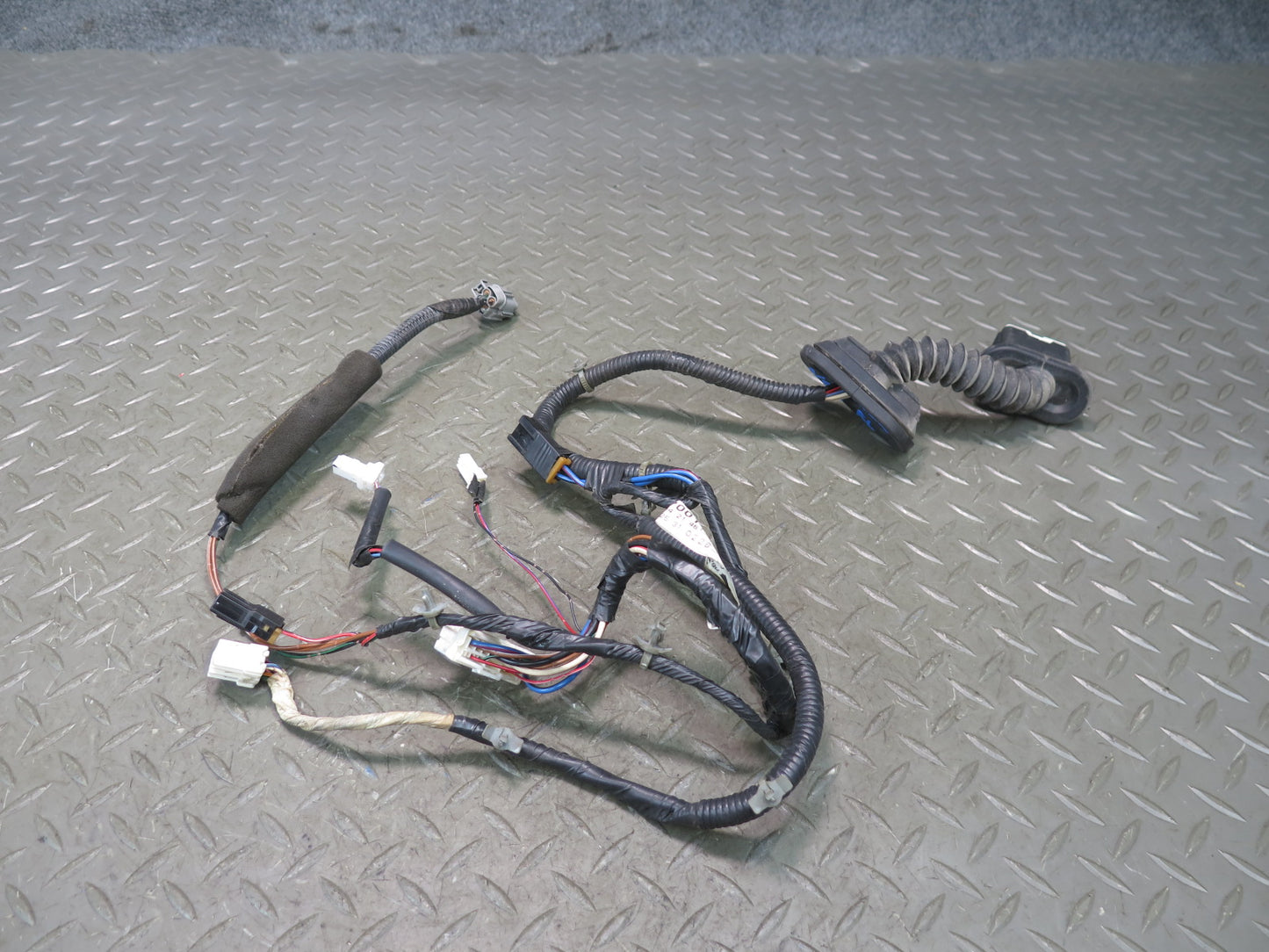 95-97 Nissan Gloria HY33 VIP Rear Left Door Wire Wiring Harness OEM
