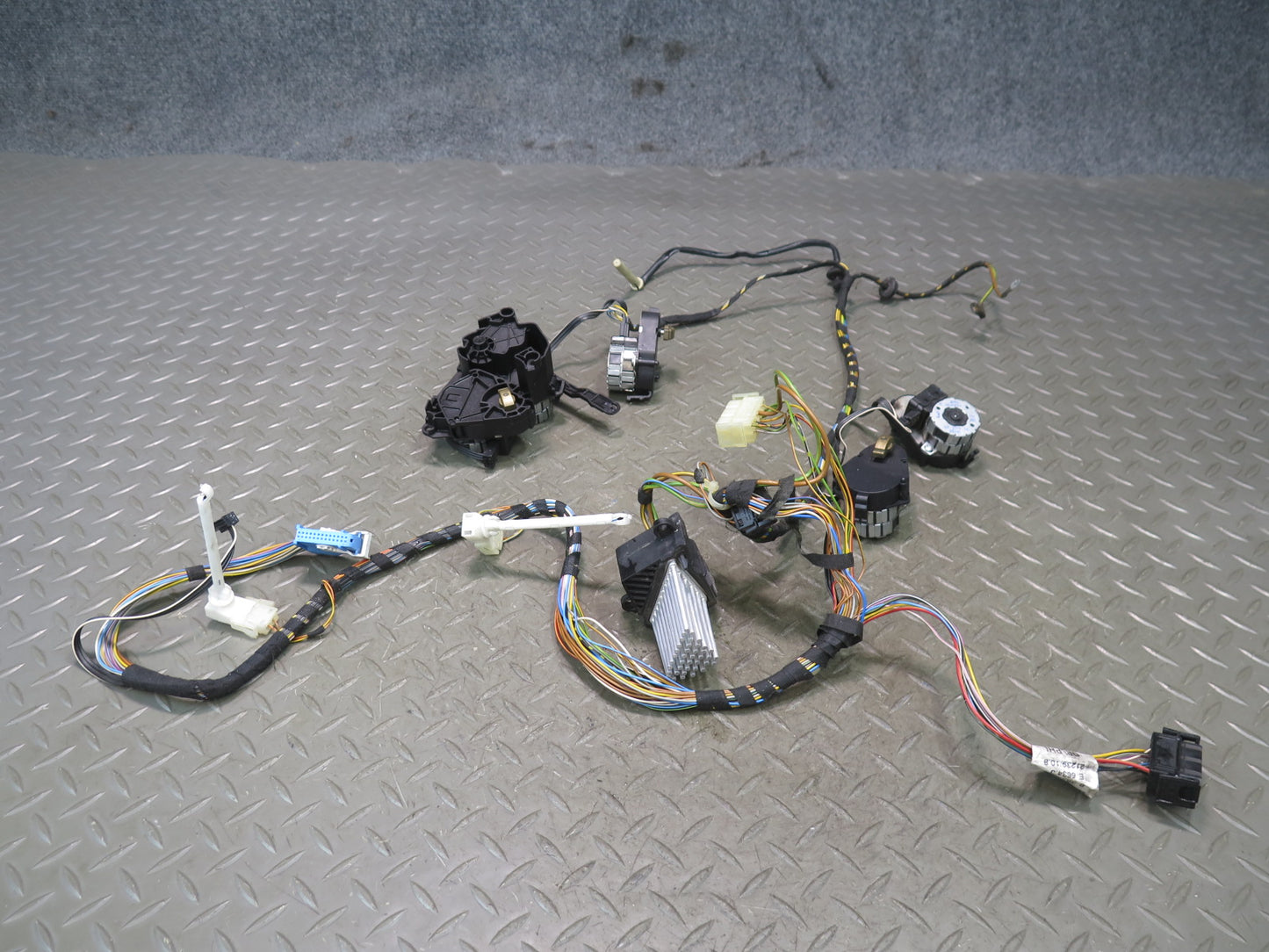 96-99 BMW E36 328iC A/C Heater Flap Servo Door Actuator Motor Wiring Set OEM