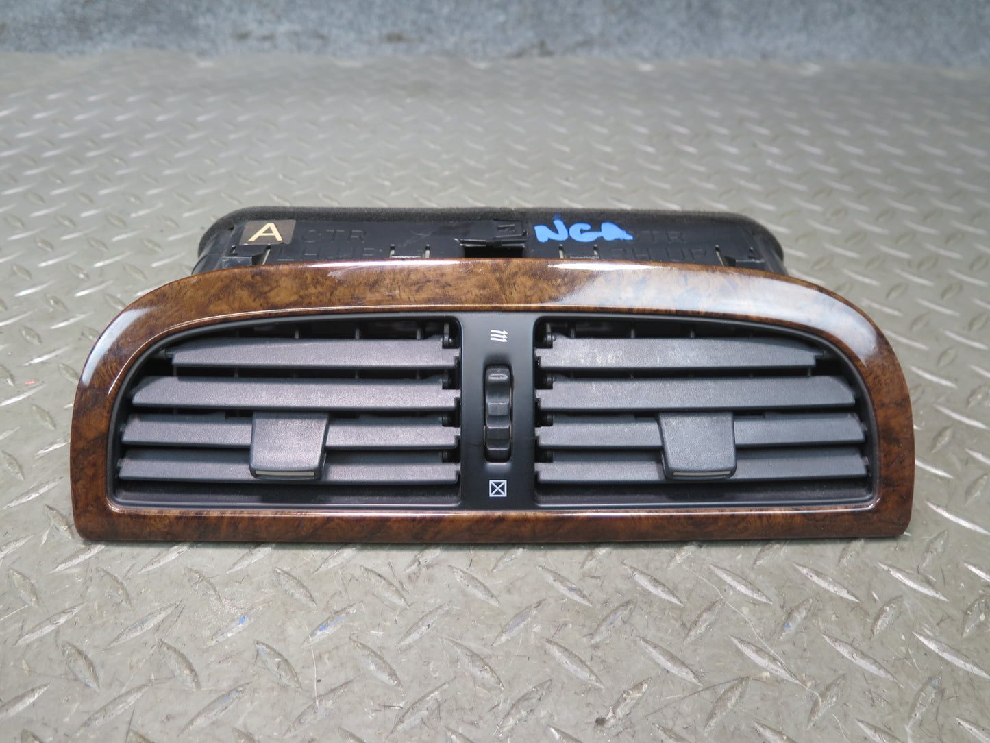 95-97 Nissan Gloria HY33 Front & Rear Center Air Vent Grille w Wood Trim Set OEM