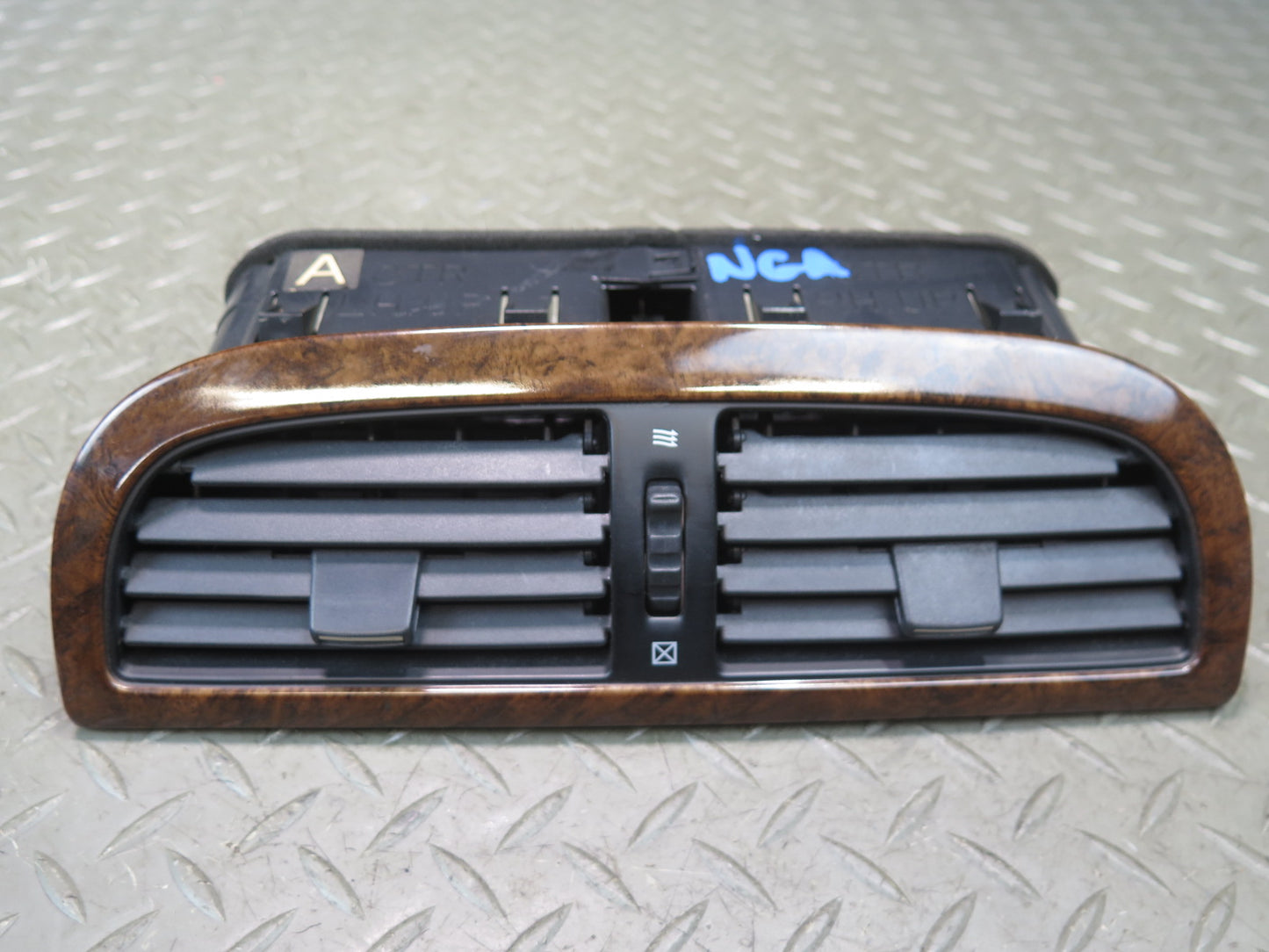 95-97 Nissan Gloria HY33 Front & Rear Center Air Vent Grille w Wood Trim Set OEM