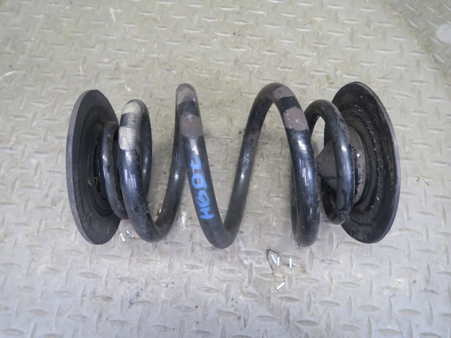 01-06 BMW E46 330Ci Convertible Set of 2 Rear Left & Right Coil Spring OEM