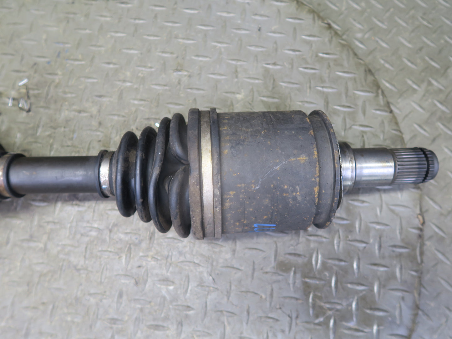 1998-2007 Lexus UZJ100L LX470 AWD Front Right Pass Side Suspension Axle Shaft
