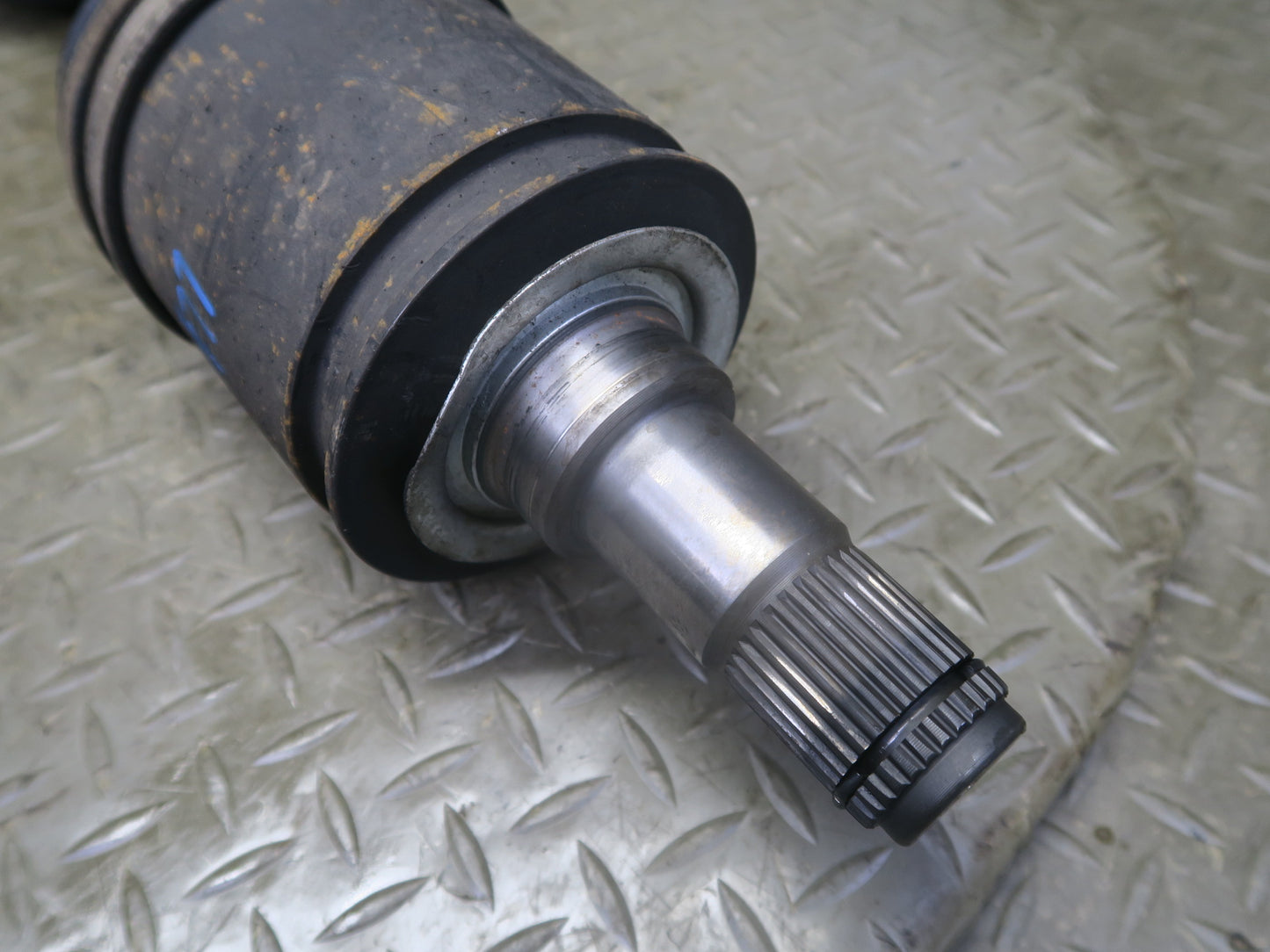 1998-2007 Lexus UZJ100L LX470 AWD Front Right Pass Side Suspension Axle Shaft