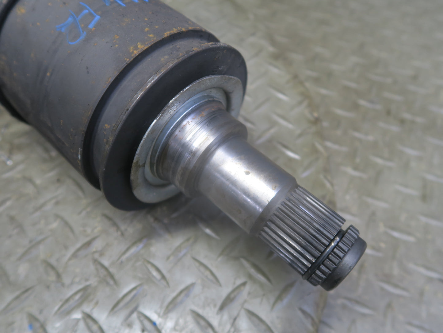 1998-2007 Lexus UZJ100L LX470 AWD Front Right Pass Side Suspension Axle Shaft