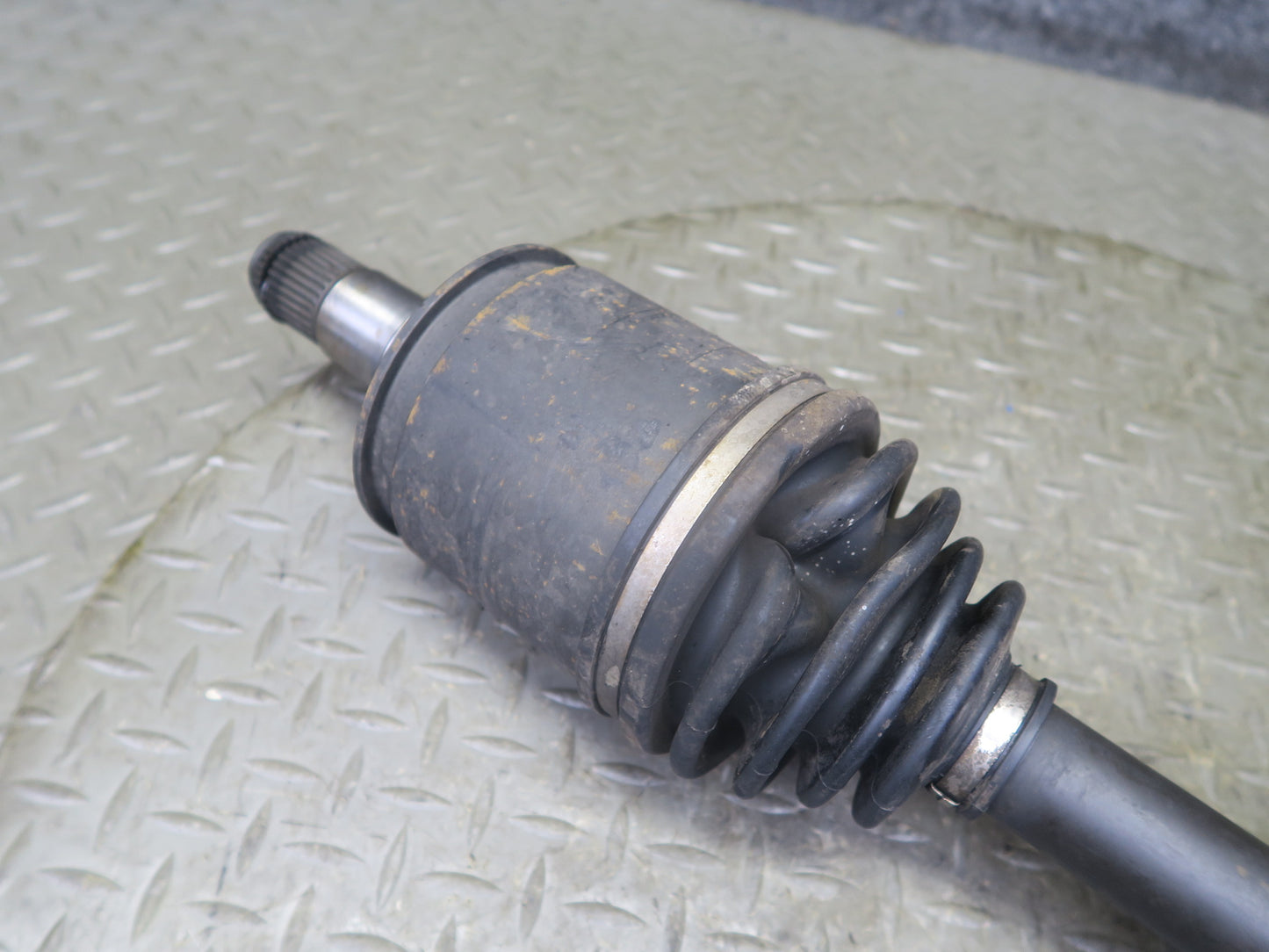 1998-2007 Lexus UZJ100L LX470 AWD Front Right Pass Side Suspension Axle Shaft