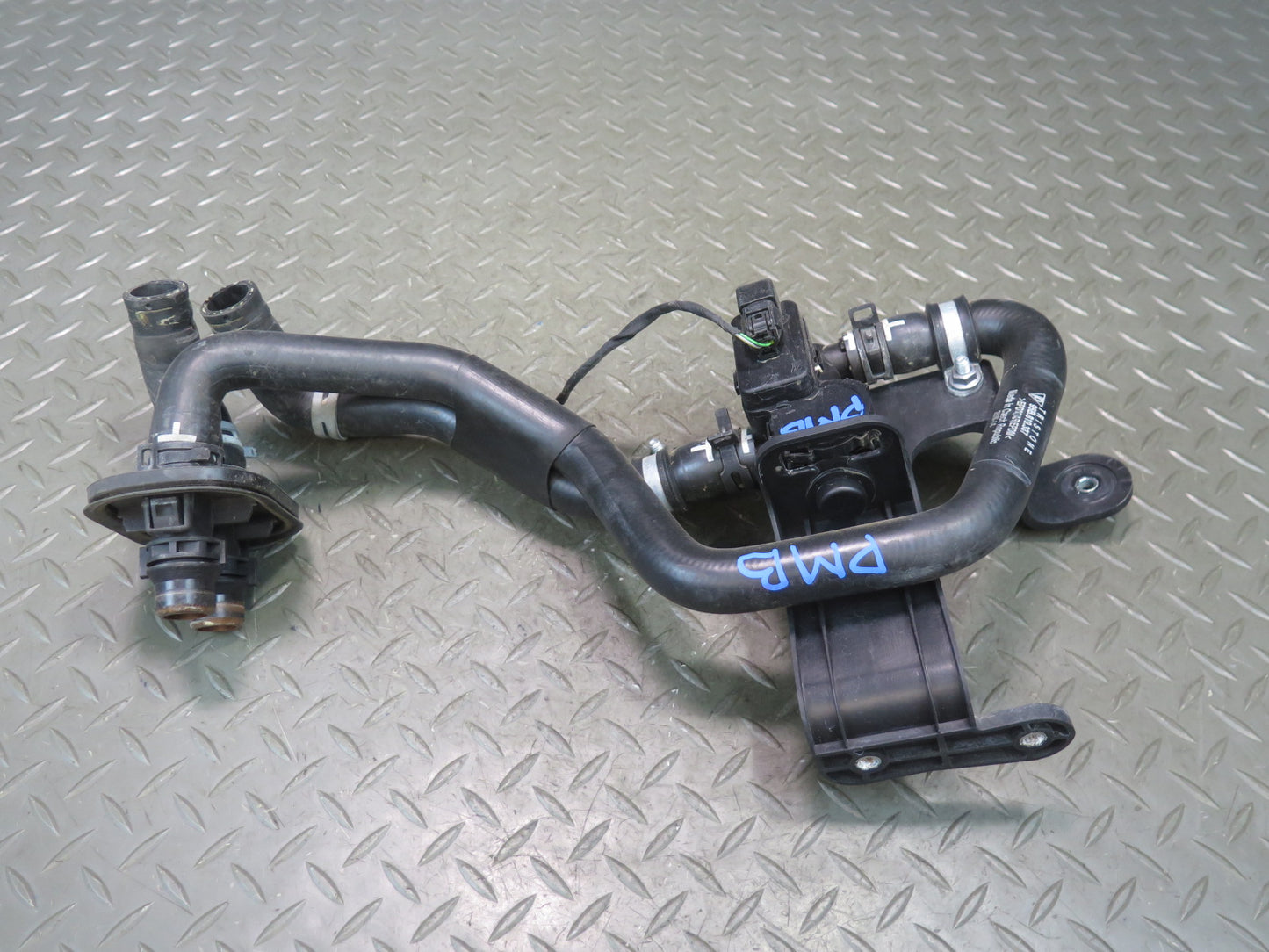 2015-2018 Porsche Macan Turbo Hvac Heater Control Solenoid Valve W/ Hose Assy
