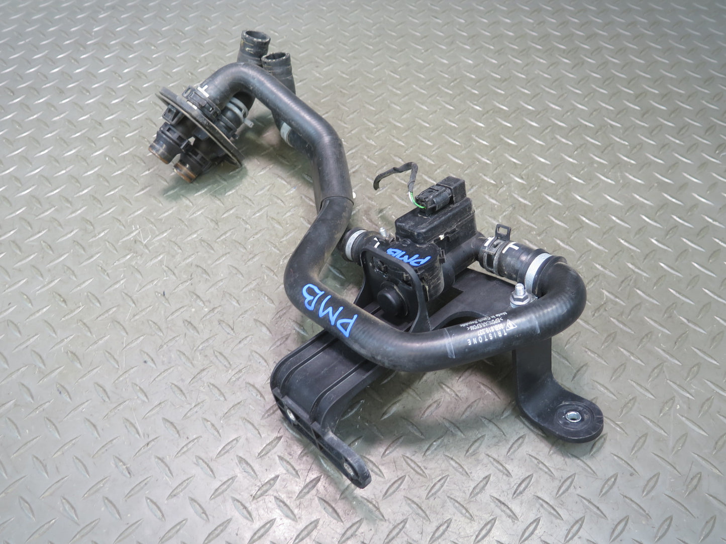 2015-2018 Porsche Macan Turbo Hvac Heater Control Solenoid Valve W/ Hose Assy