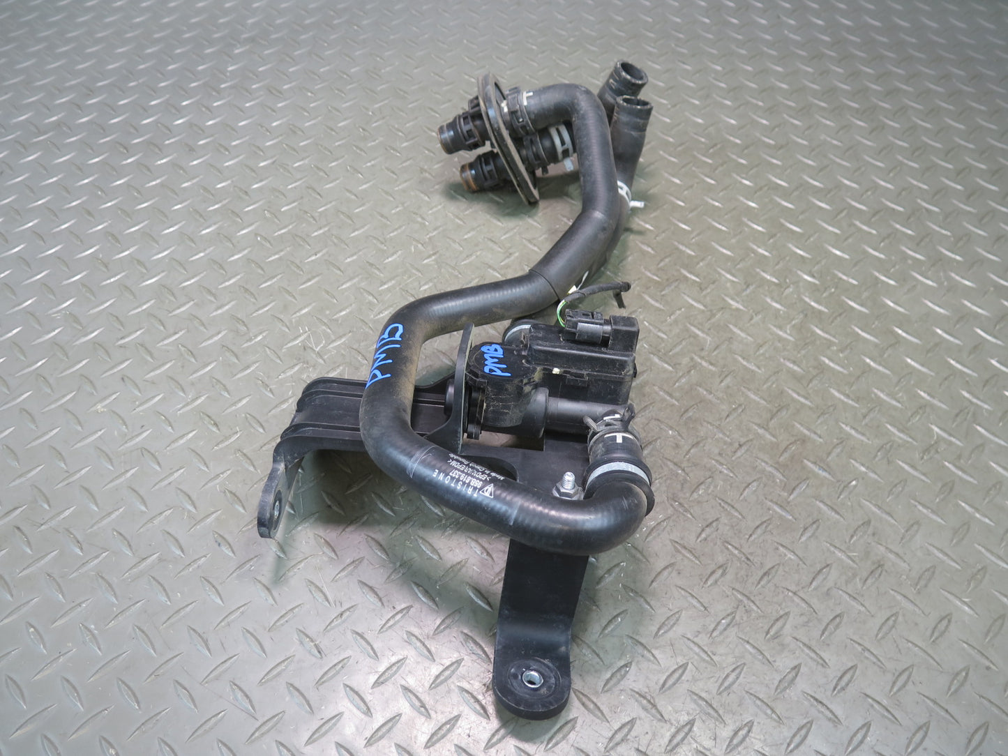 2015-2018 Porsche Macan Turbo Hvac Heater Control Solenoid Valve W/ Hose Assy