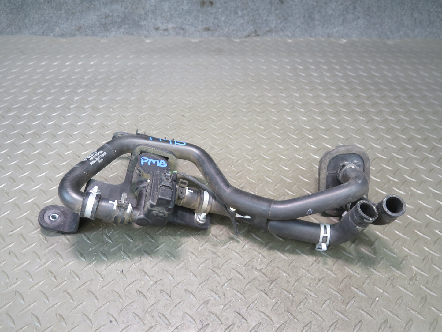 2015-2018 Porsche Macan Turbo Hvac Heater Control Solenoid Valve W/ Hose Assy
