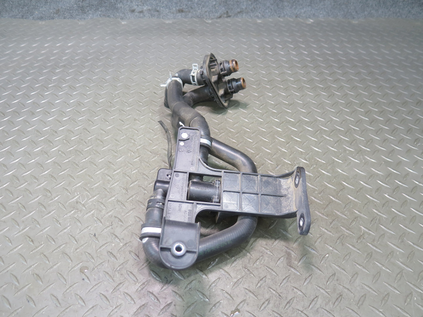 2015-2018 Porsche Macan Turbo Hvac Heater Control Solenoid Valve W/ Hose Assy