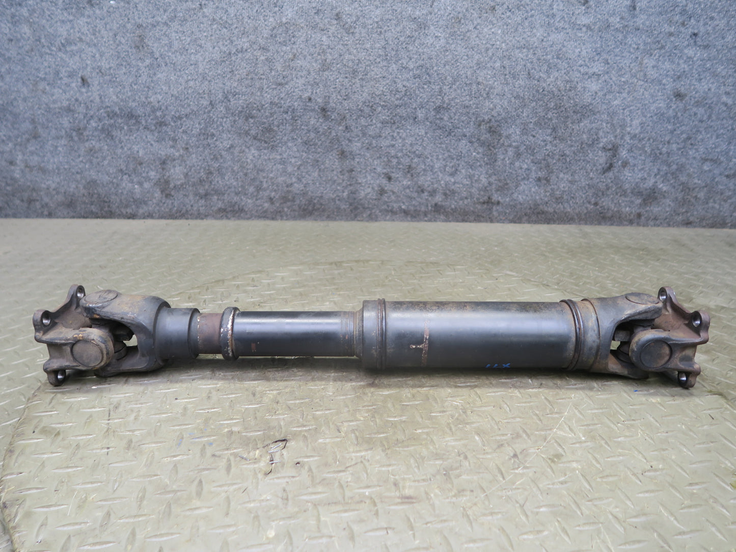 2003-2007 Lexus UZJ100L LX470 AWD A/T Front Drive Shaft Driveshaft