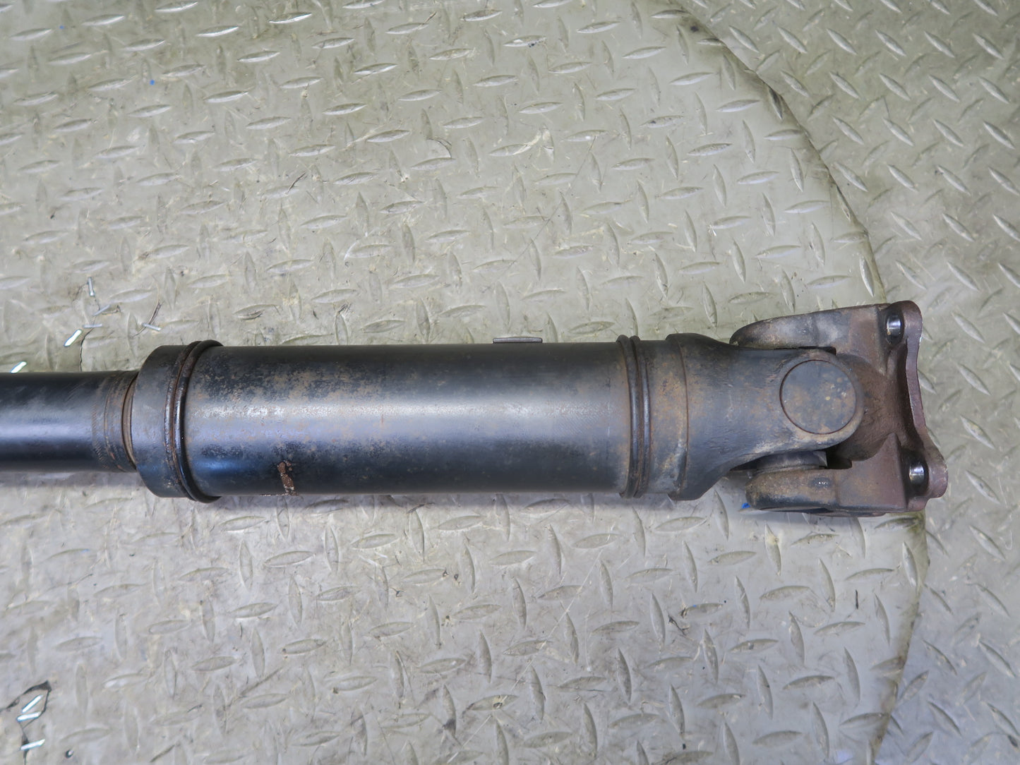 2003-2007 Lexus UZJ100L LX470 AWD A/T Front Drive Shaft Driveshaft