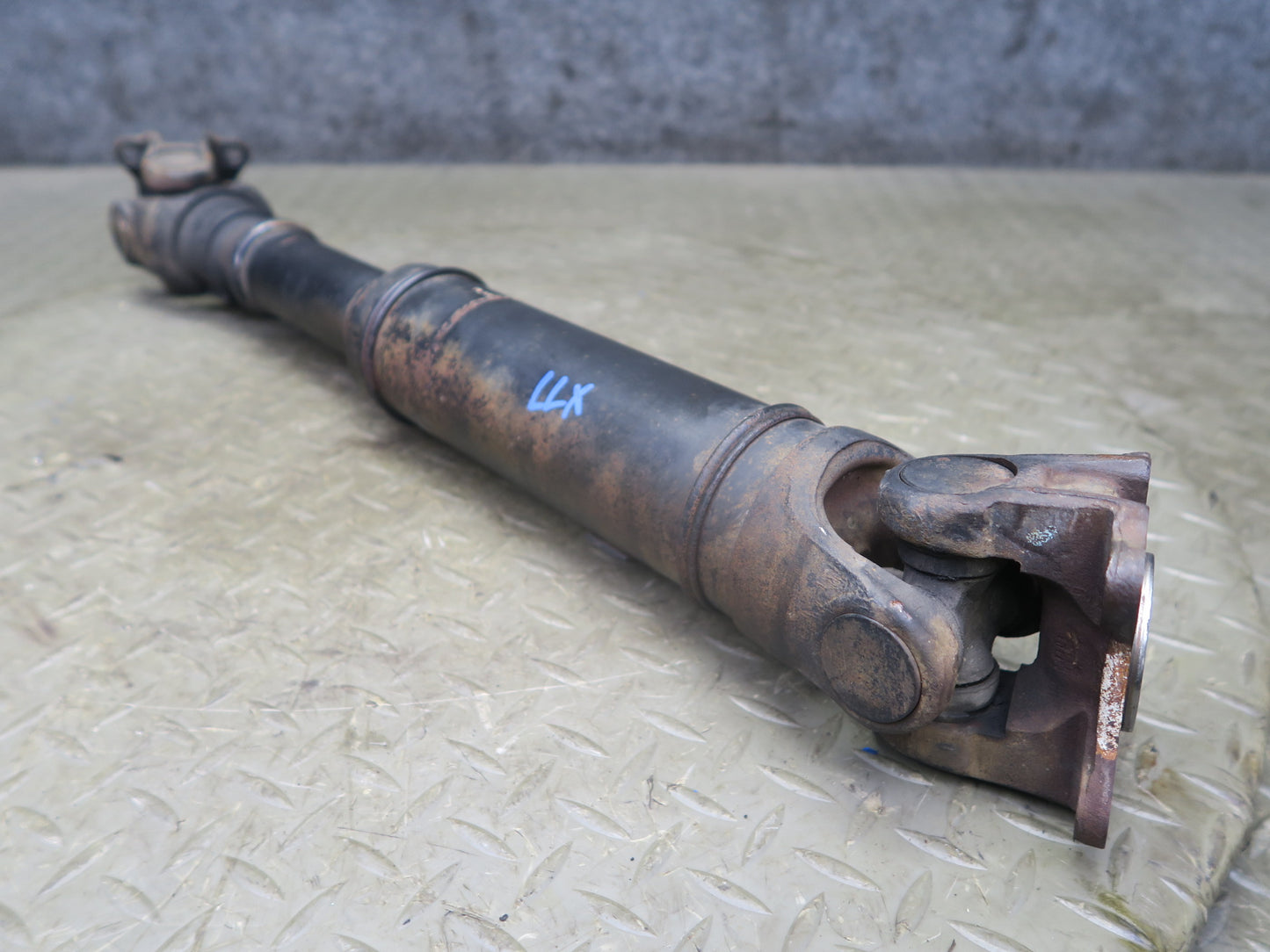 2003-2007 Lexus UZJ100L LX470 AWD A/T Front Drive Shaft Driveshaft