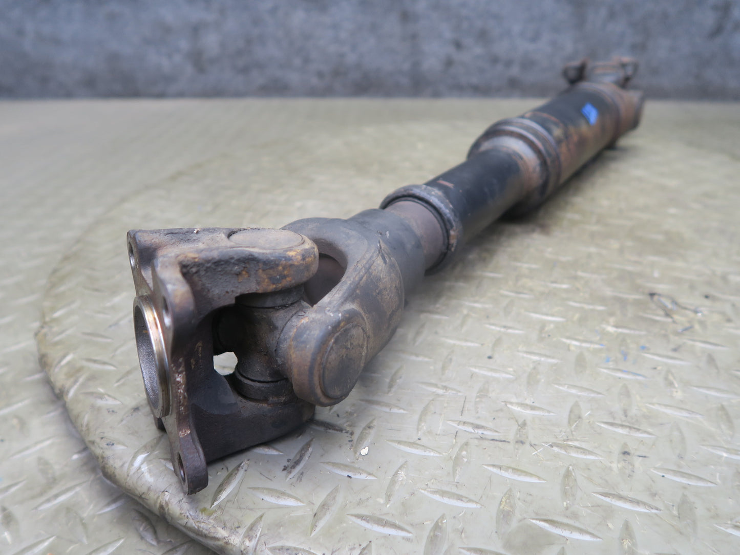 2003-2007 Lexus UZJ100L LX470 AWD A/T Front Drive Shaft Driveshaft