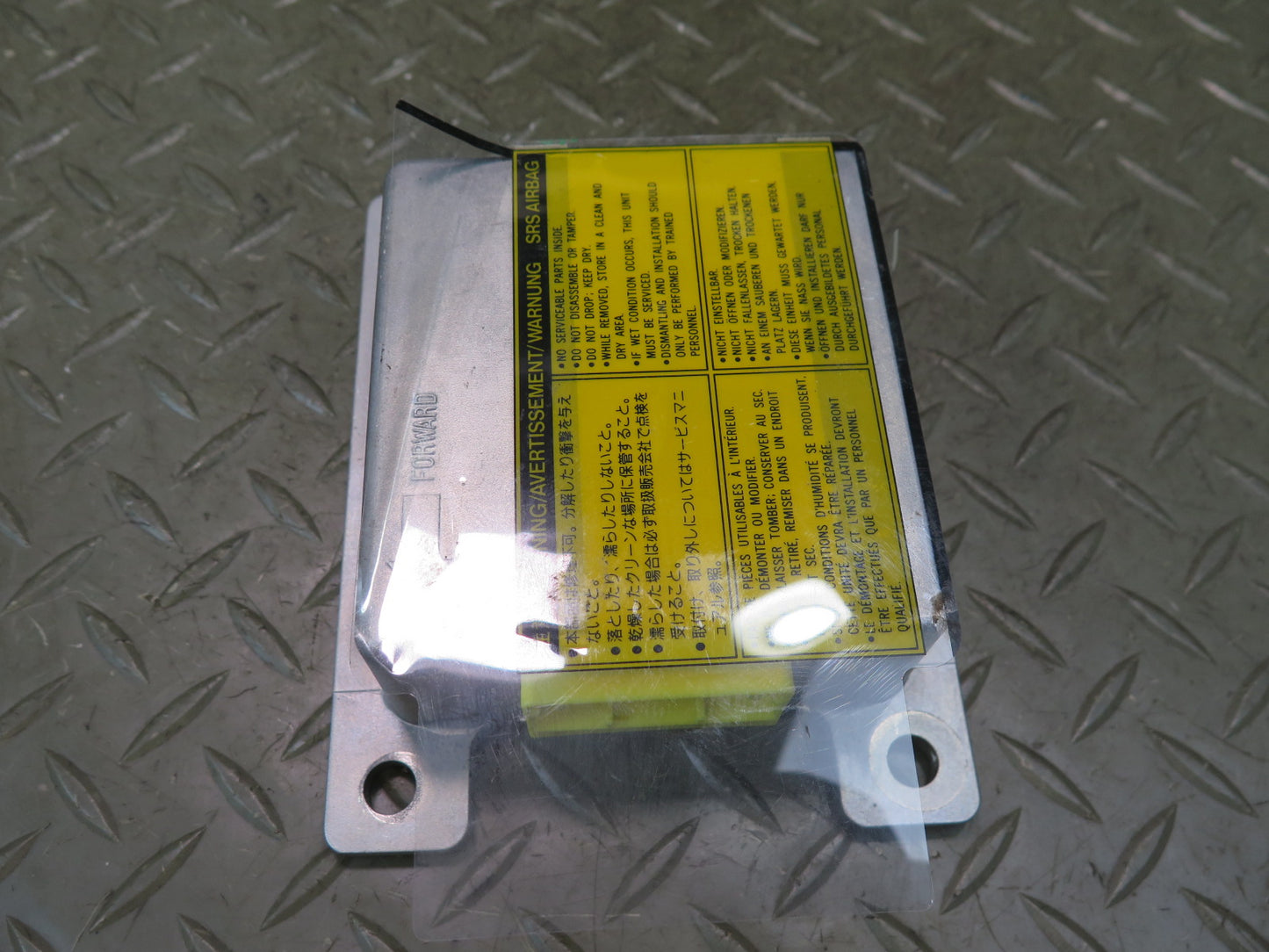 96-97 NISSAN GLORIA HY33 AIR BAG SRS COMPUTER UNIT OEM