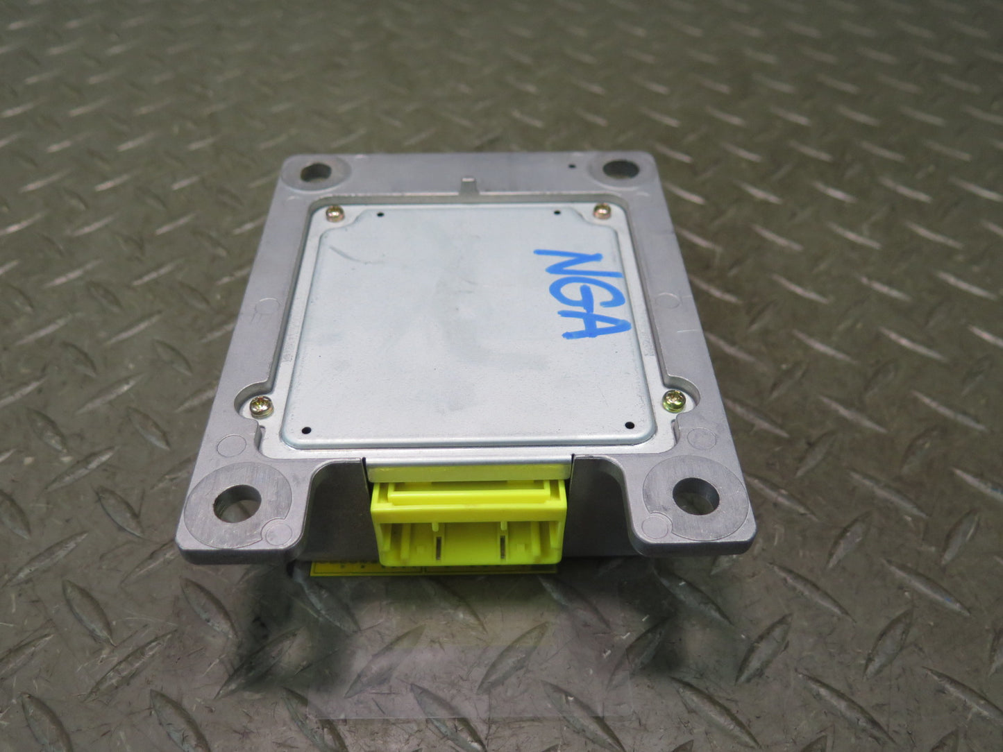 96-97 NISSAN GLORIA HY33 AIR BAG SRS COMPUTER UNIT OEM